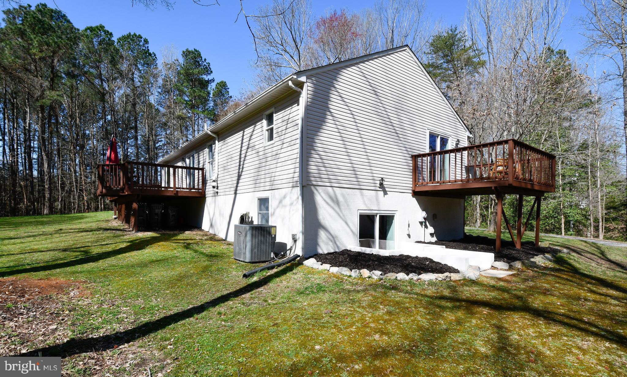 NO HOA!!! - Residential