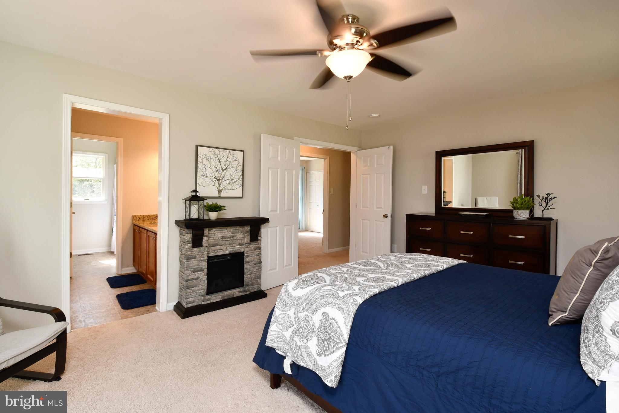 NO HOA!!! - Residential