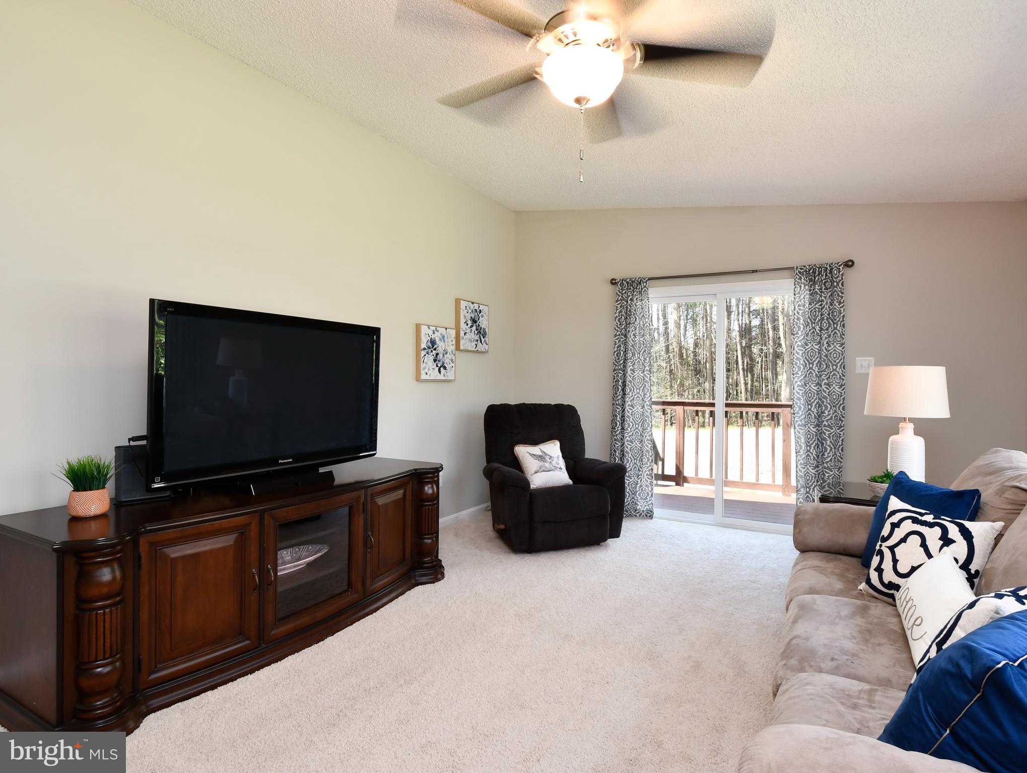 NO HOA!!! - Residential