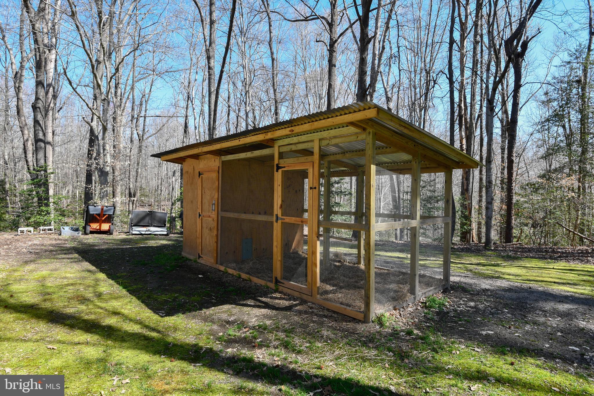 NO HOA!!! - Residential