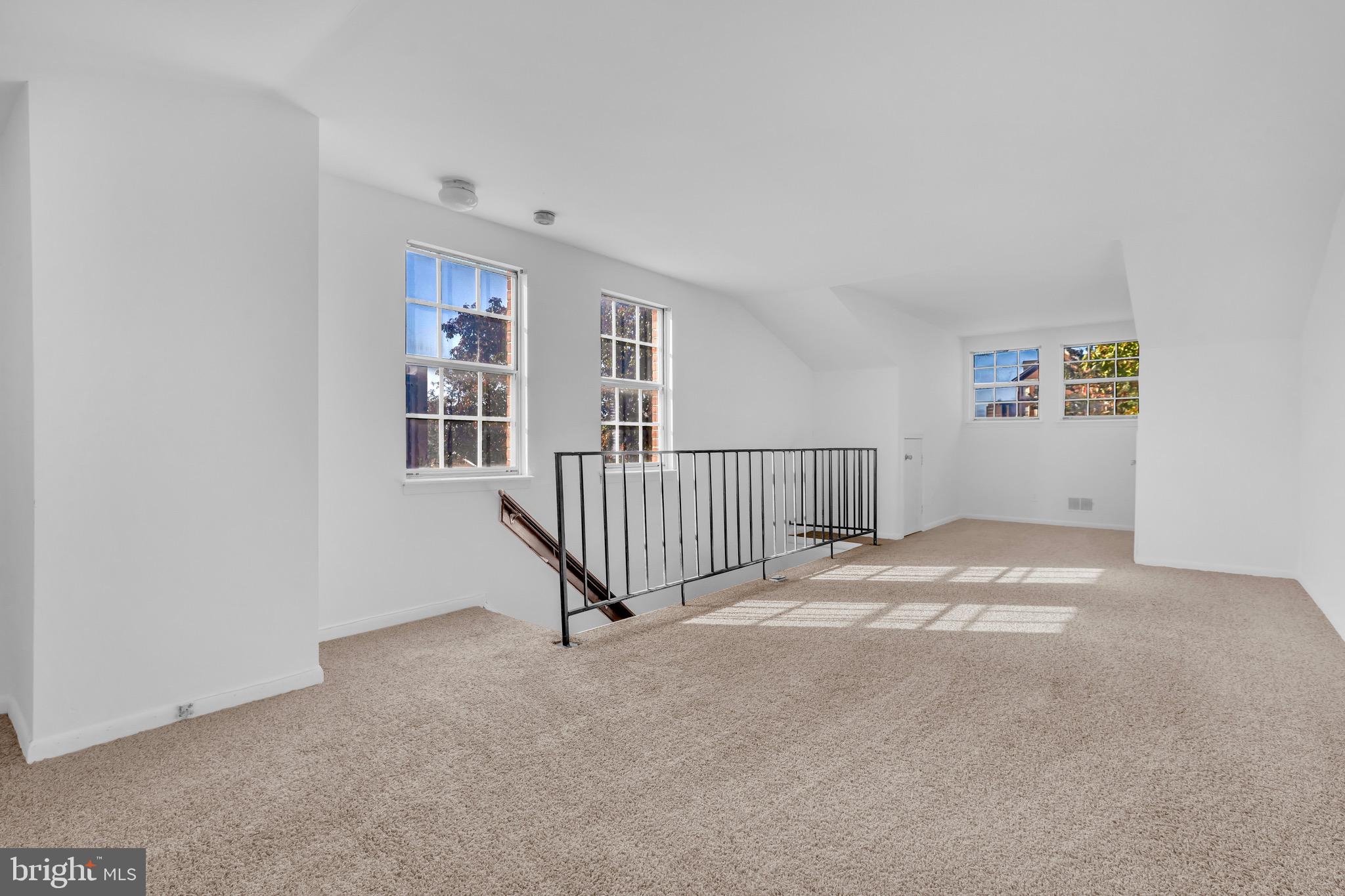 ASHLAND MEWS - Residential