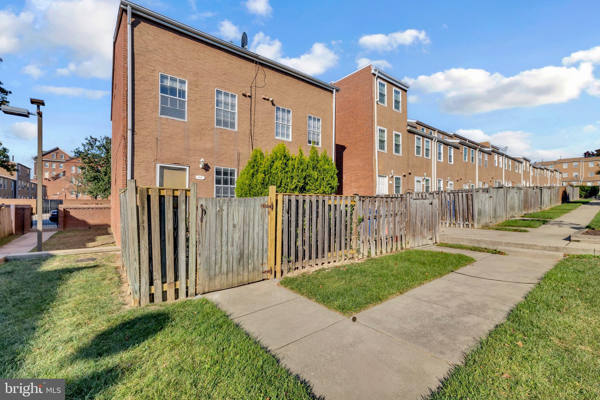 ASHLAND MEWS - Residential