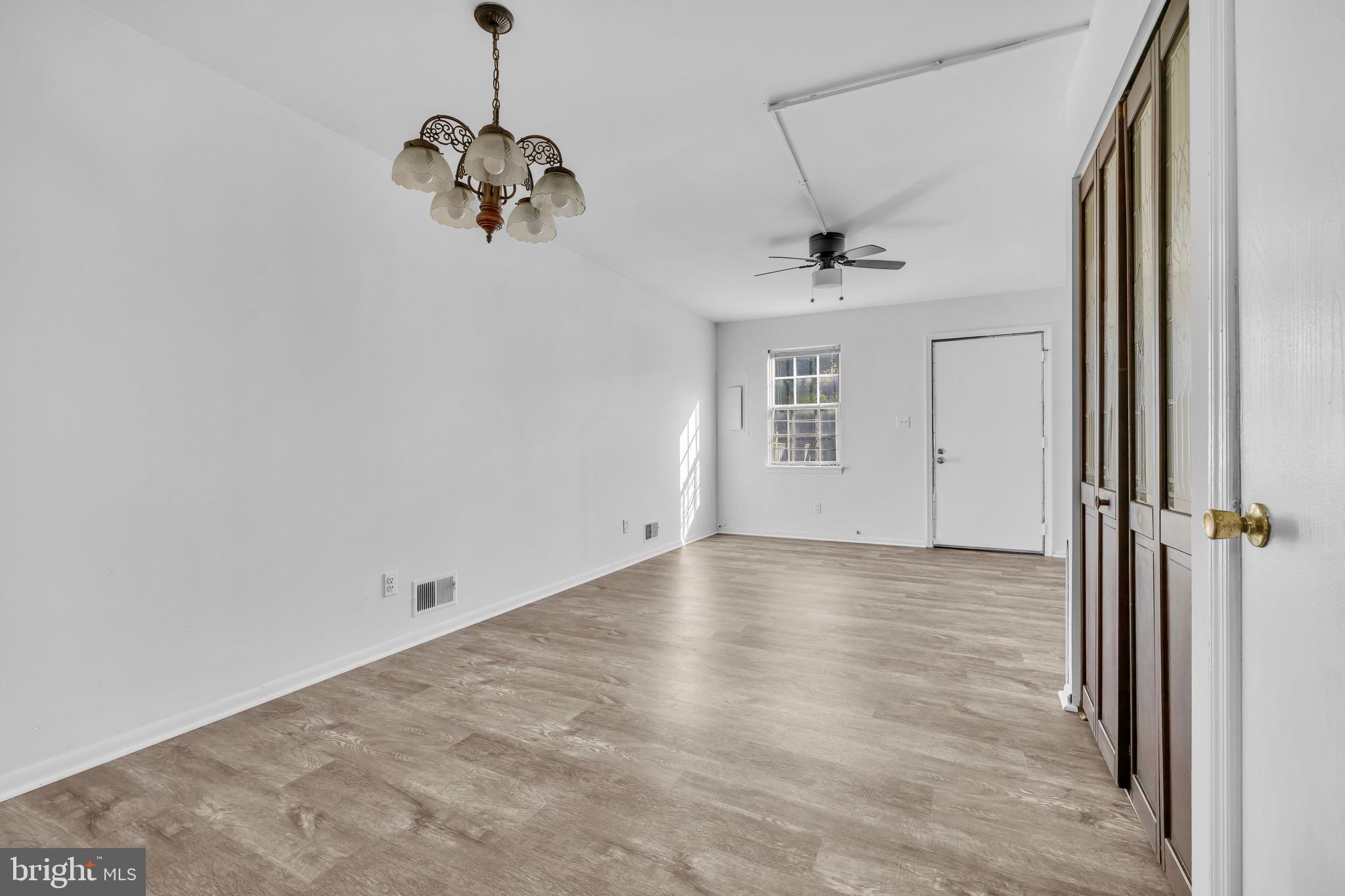 ASHLAND MEWS - Residential