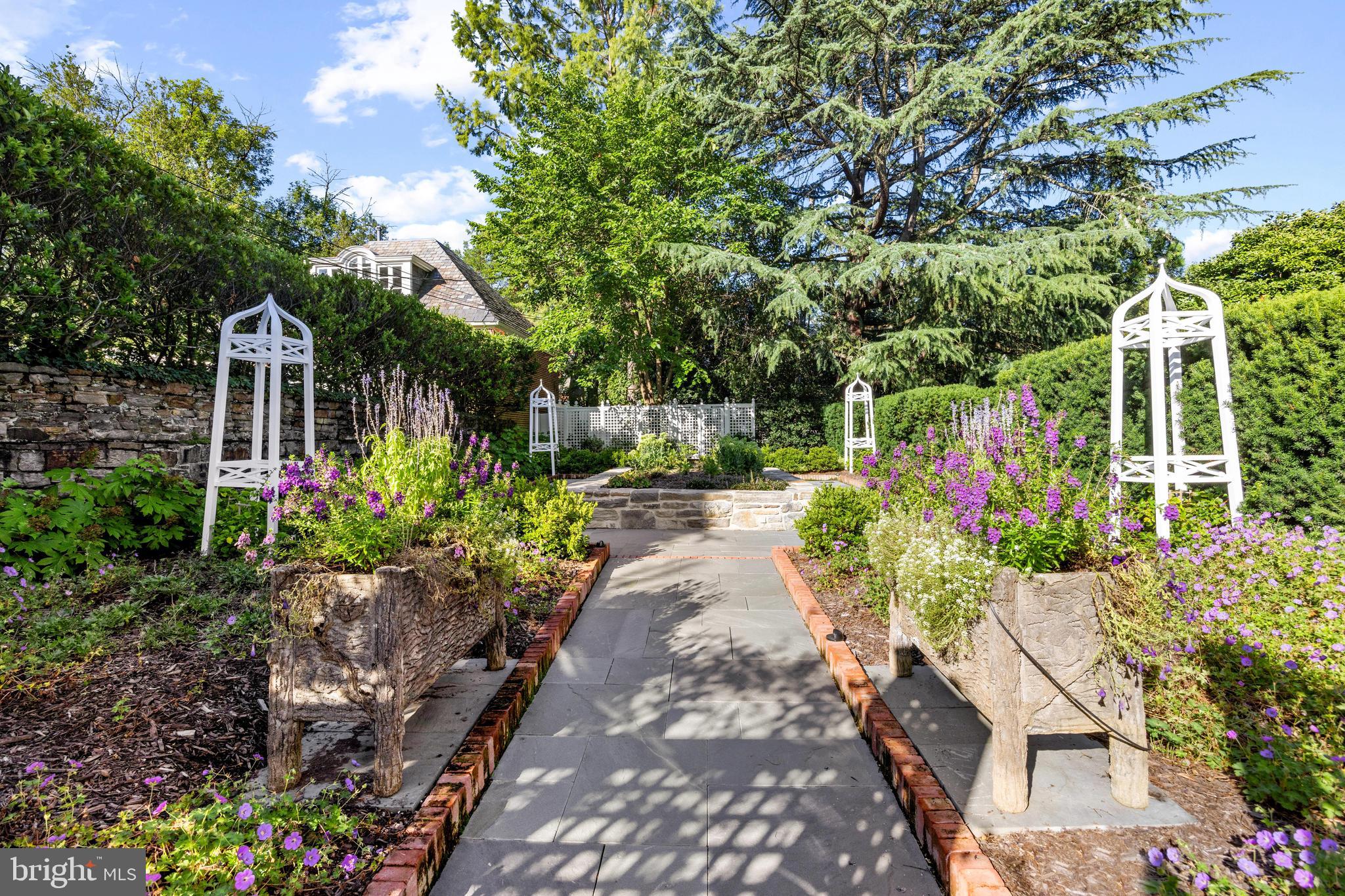 GUILFORD - Residential