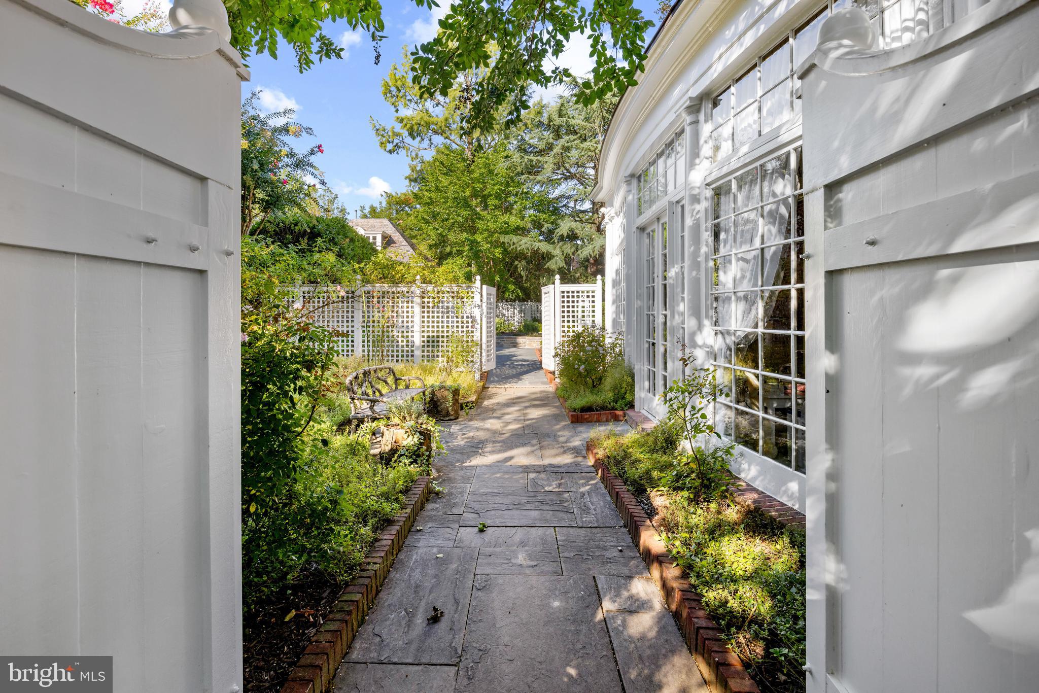 GUILFORD - Residential