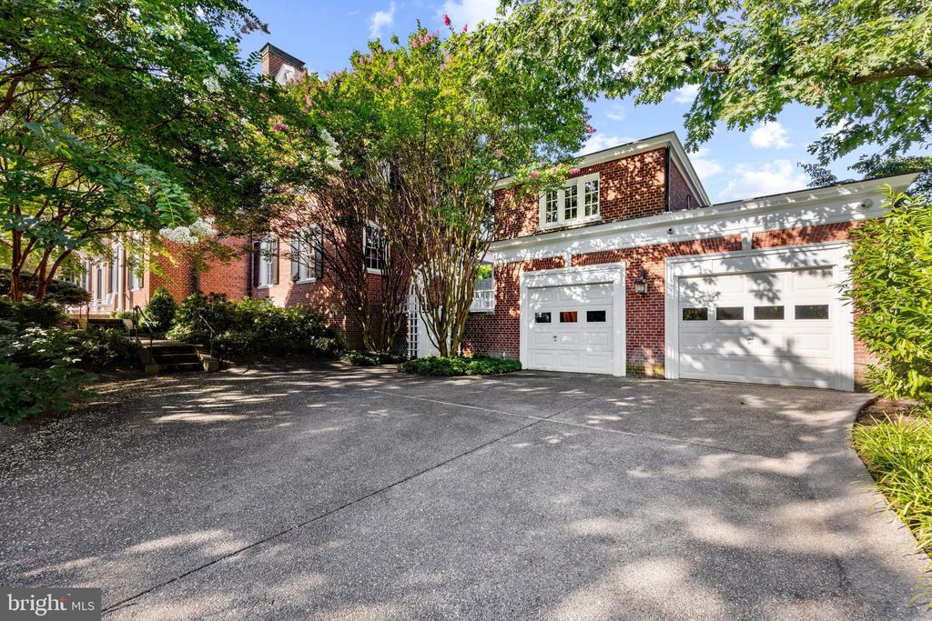 listing image 90