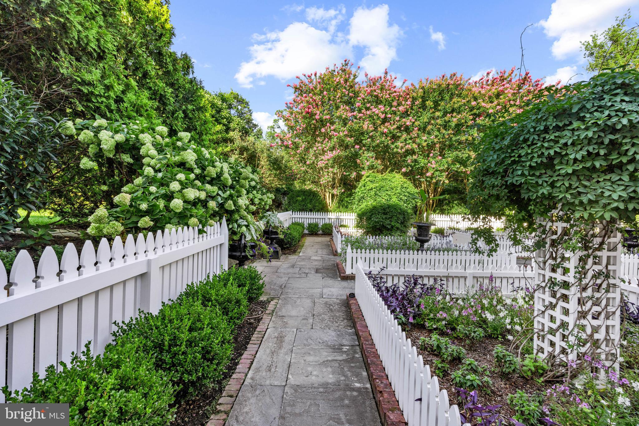 GUILFORD - Residential