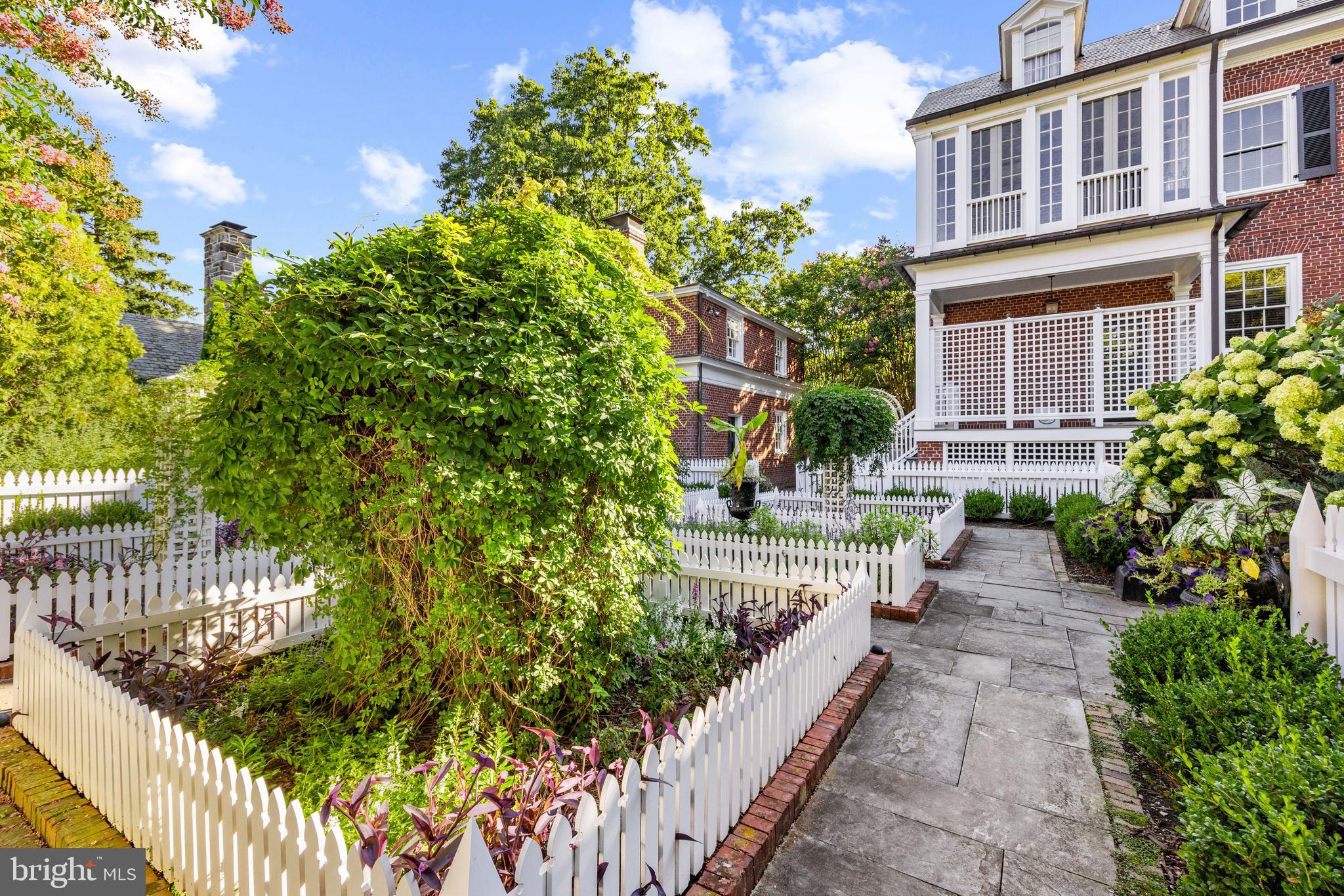 GUILFORD - Residential