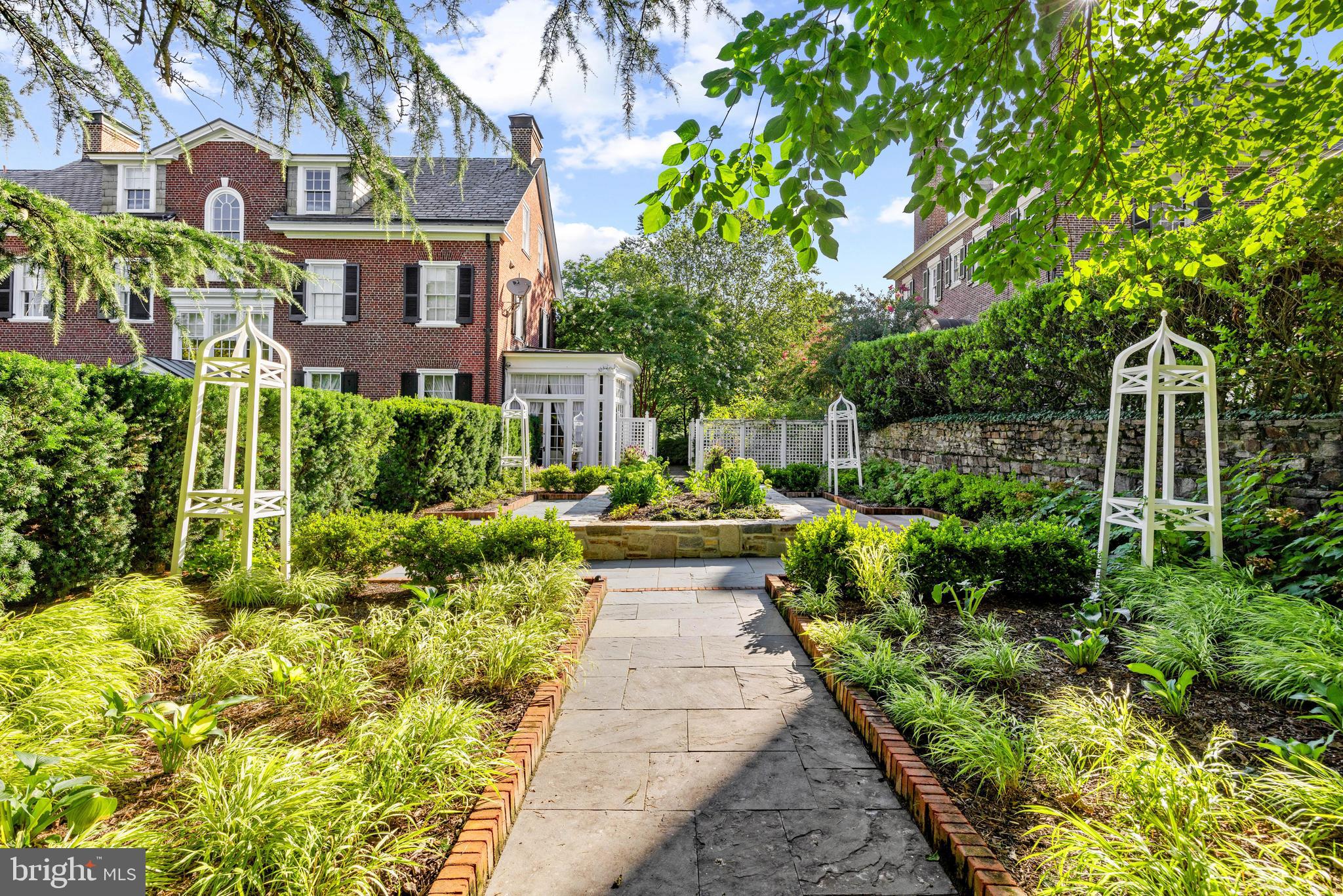 GUILFORD - Residential