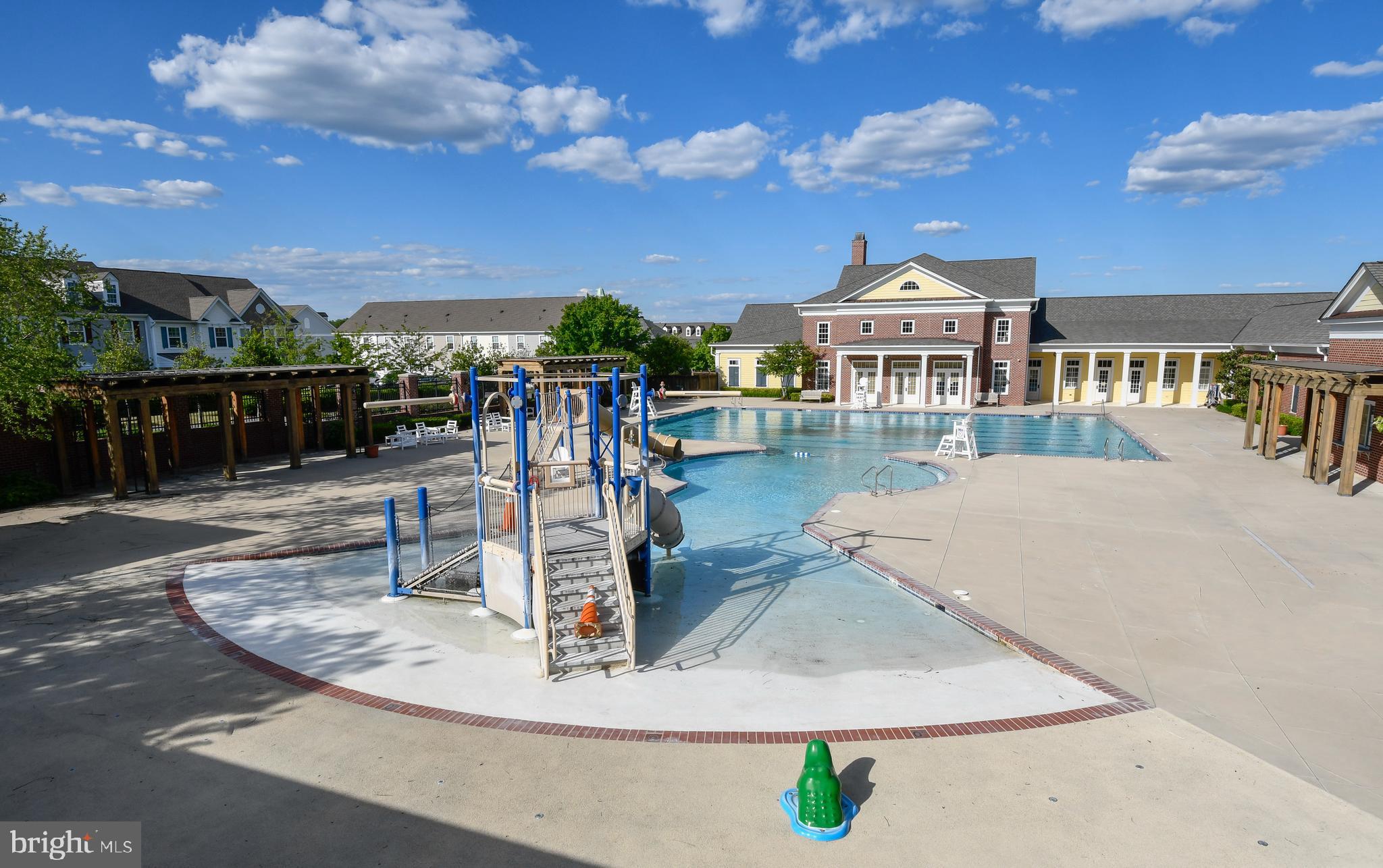 LADYSMITH VILLAGE - Residential