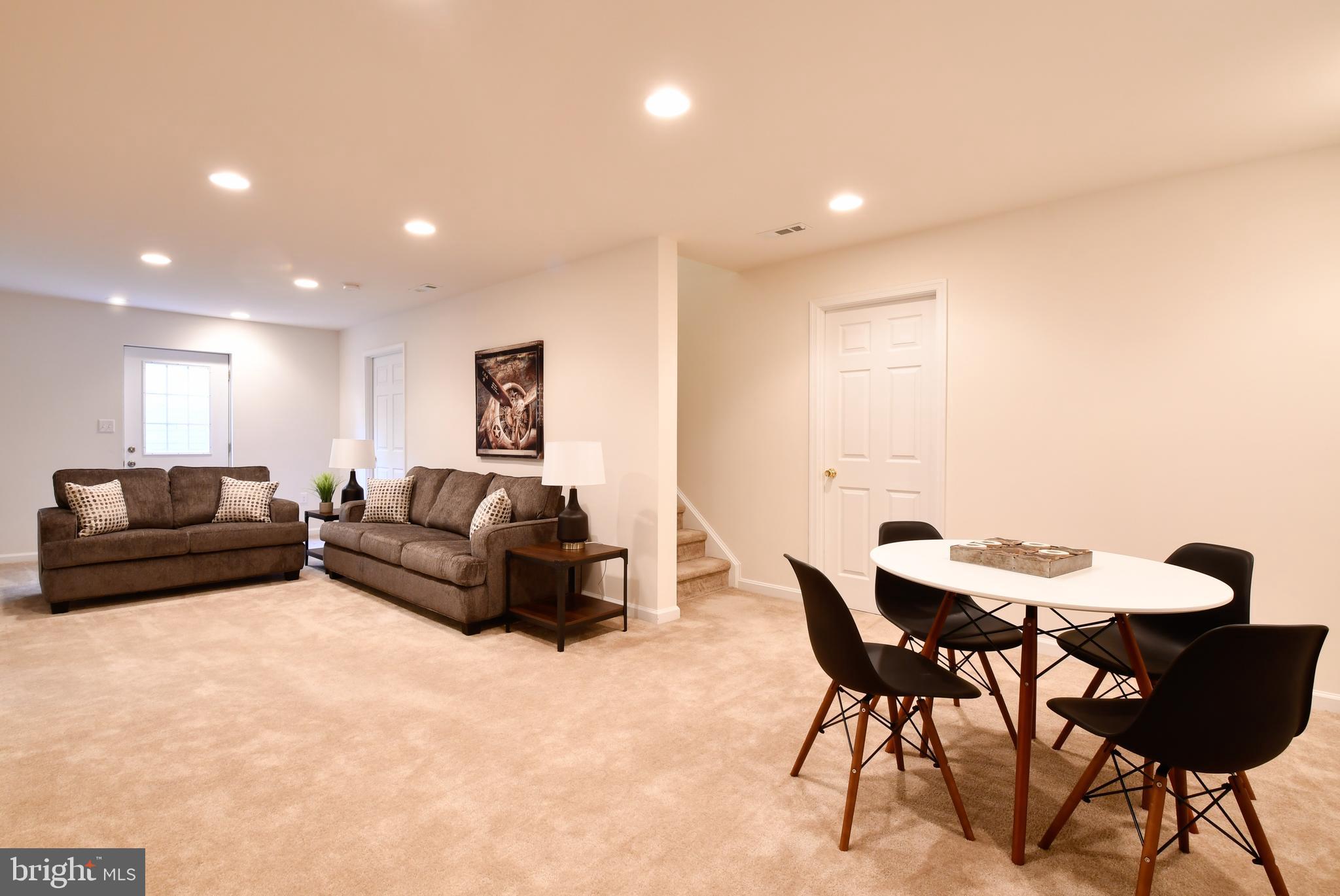 LADYSMITH VILLAGE - Residential