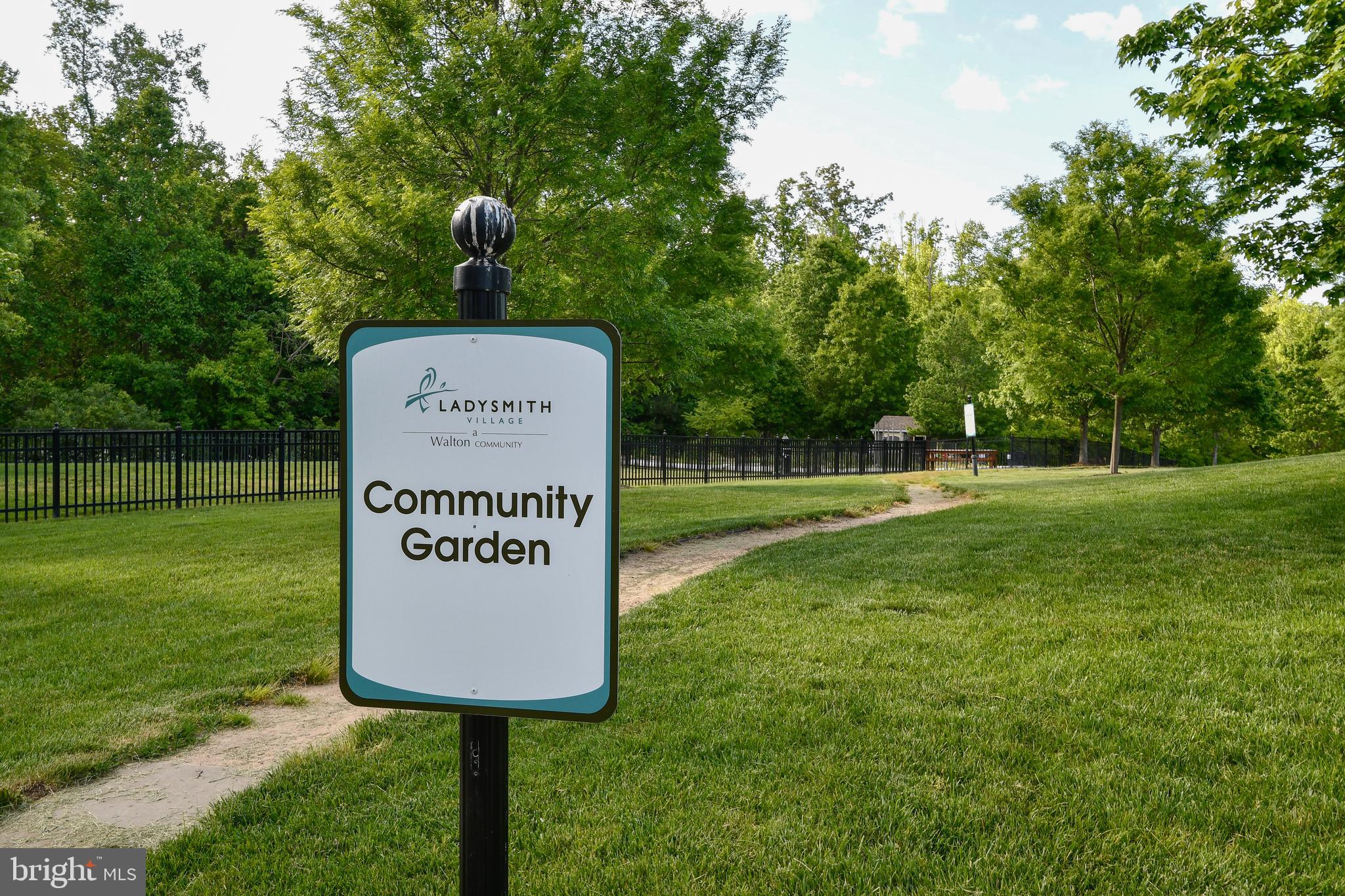 LADYSMITH VILLAGE - Residential