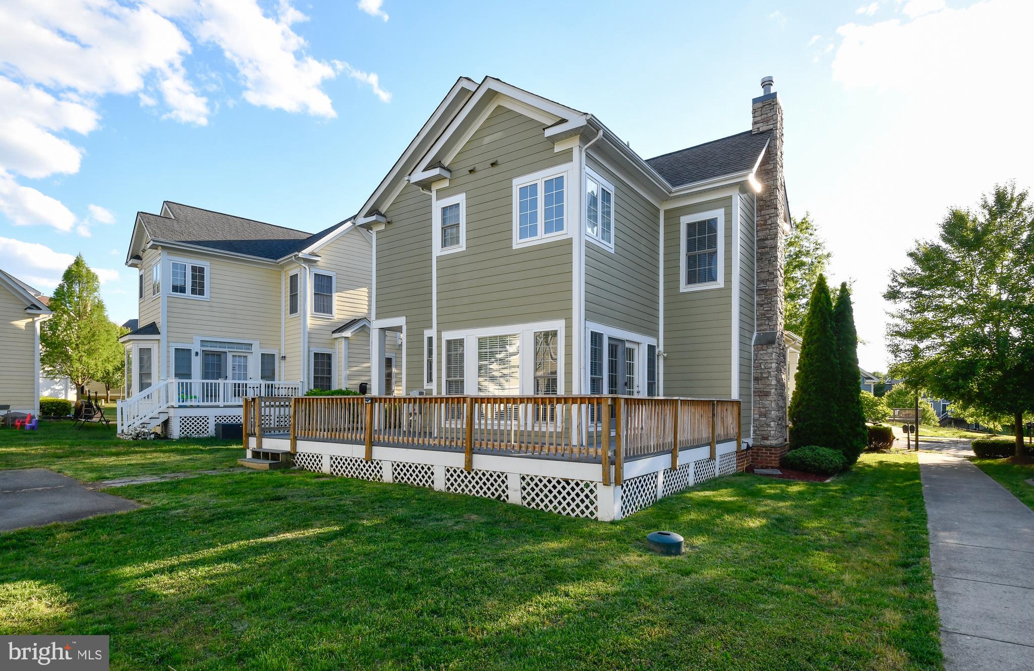 LADYSMITH VILLAGE - Residential