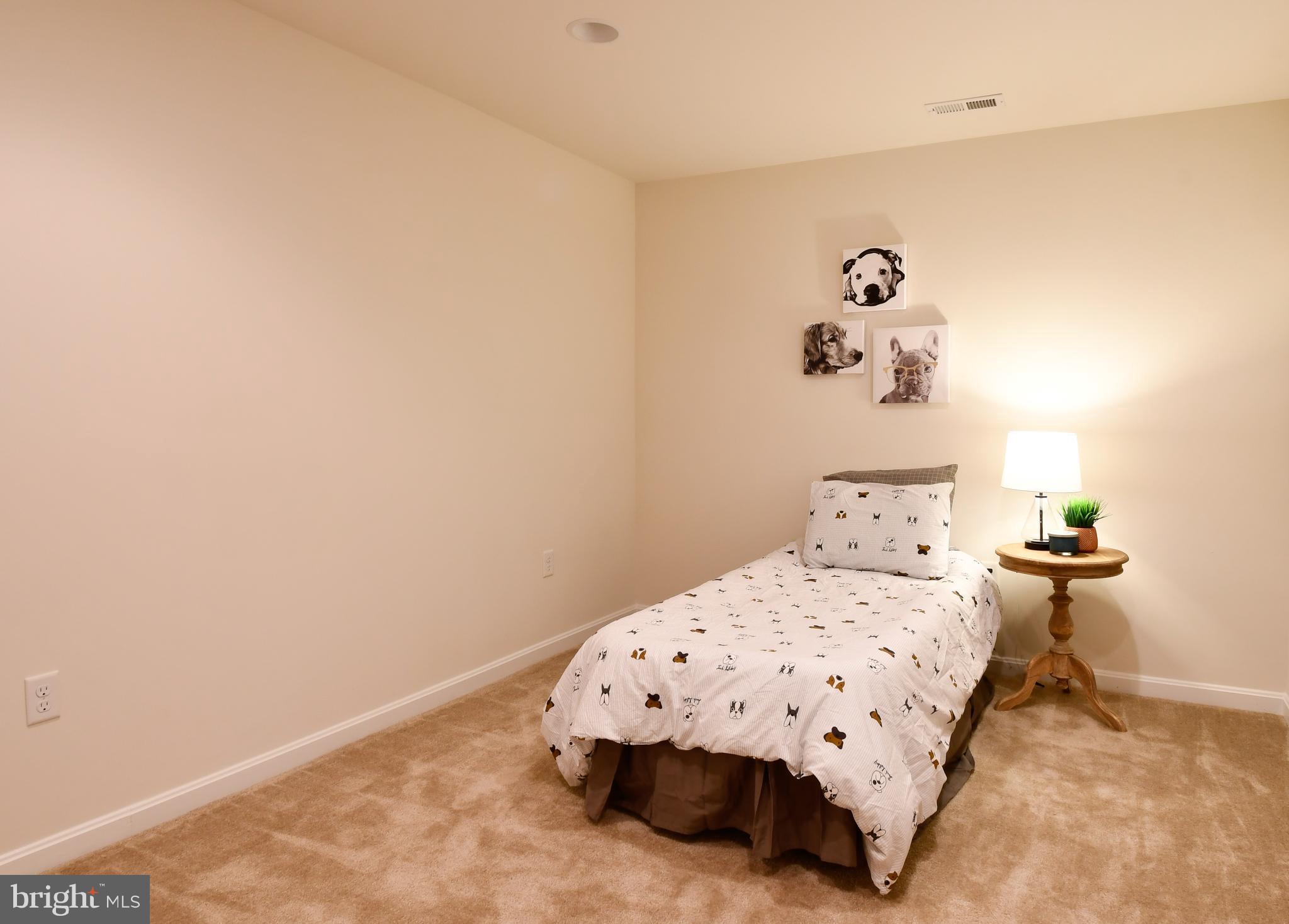 LADYSMITH VILLAGE - Residential