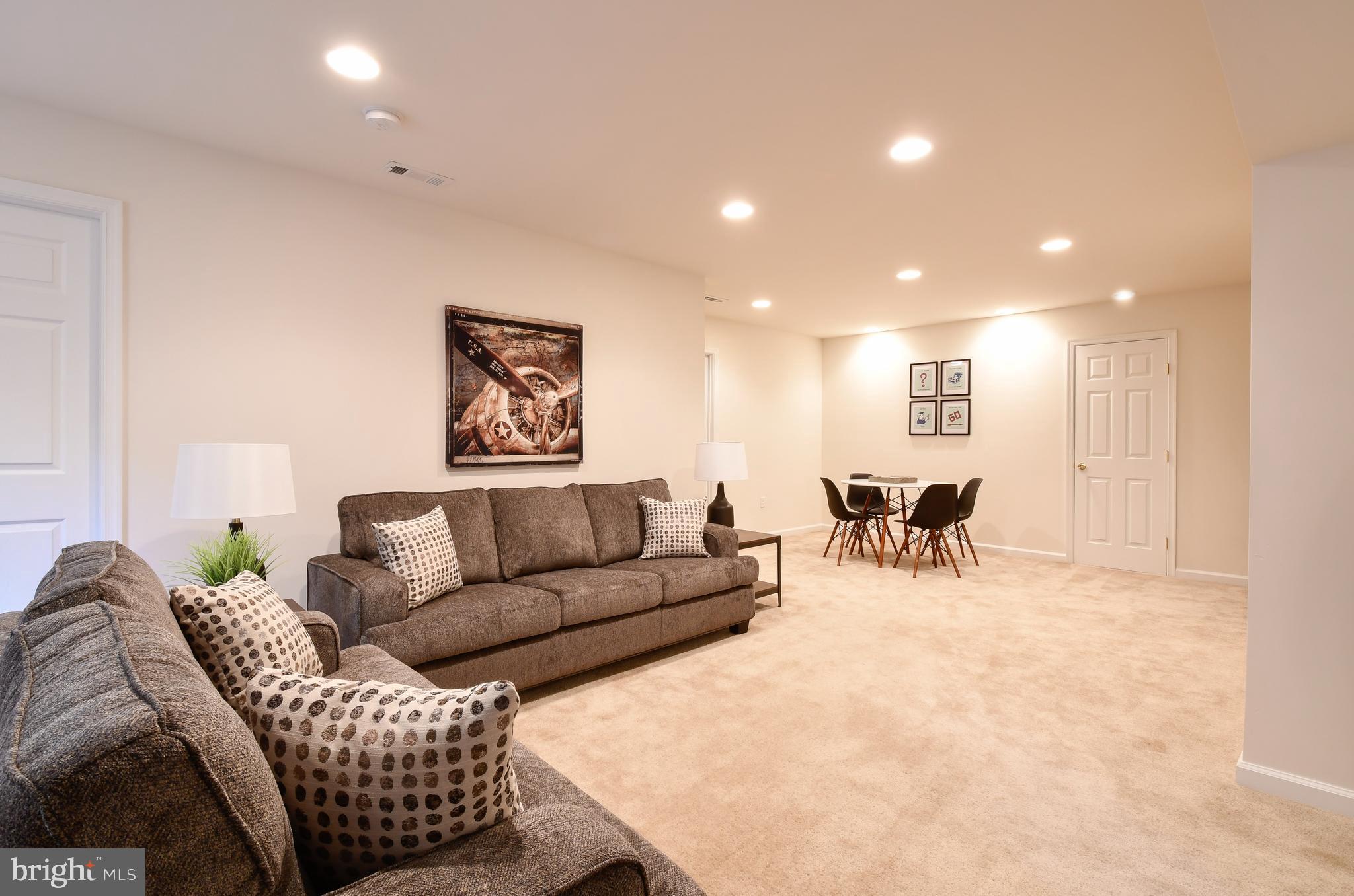 LADYSMITH VILLAGE - Residential