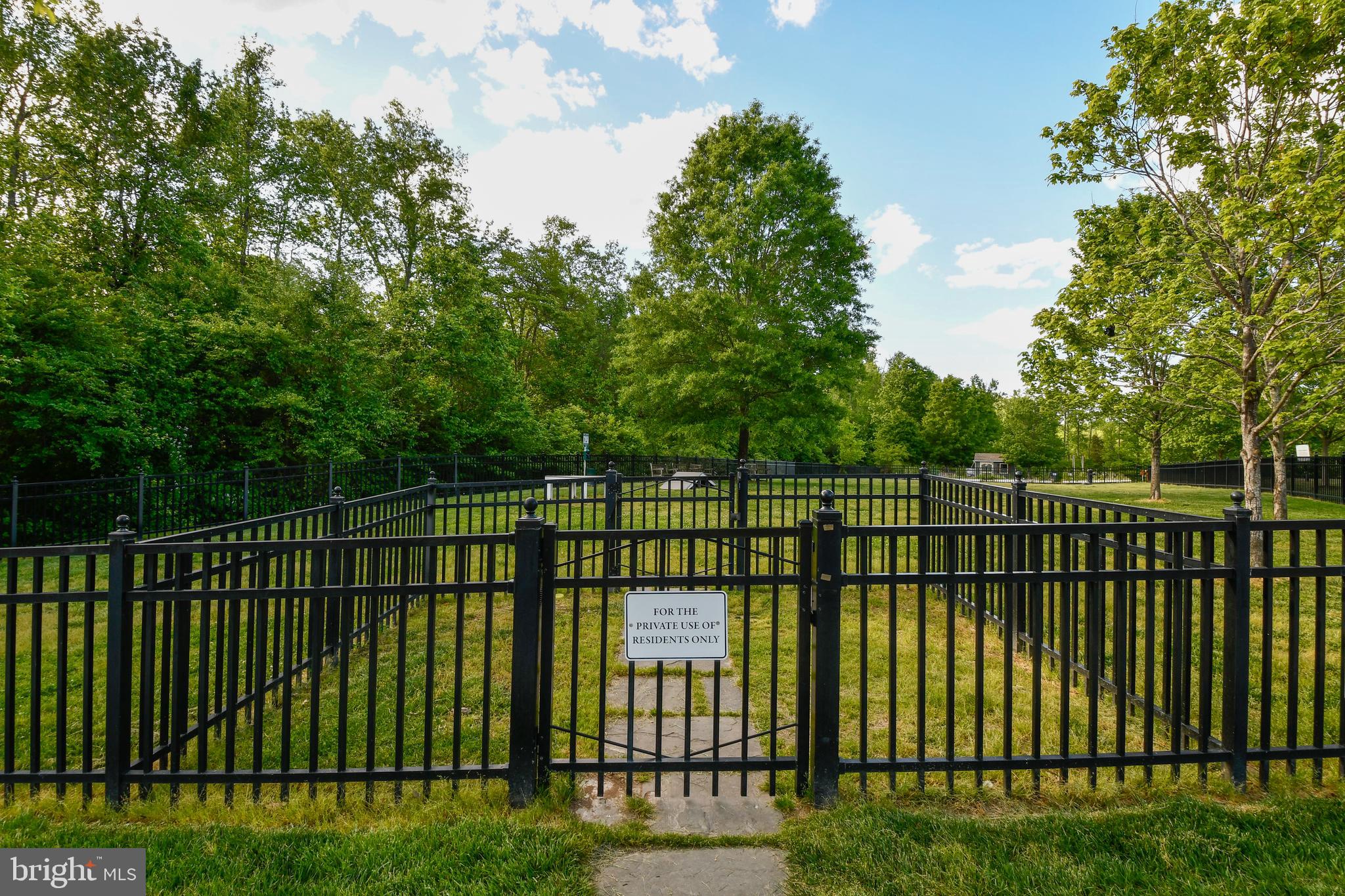 LADYSMITH VILLAGE - Residential