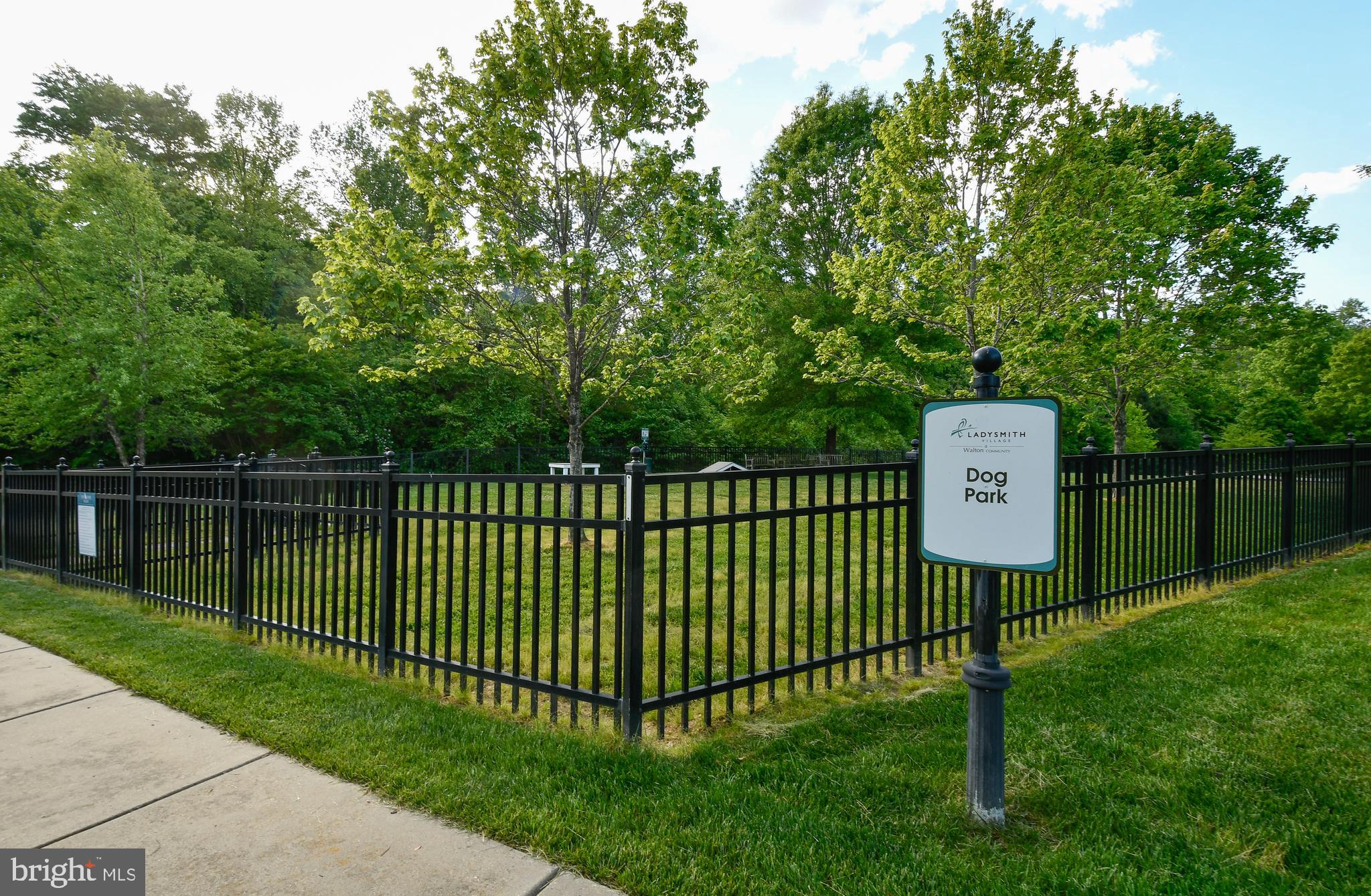 LADYSMITH VILLAGE - Residential