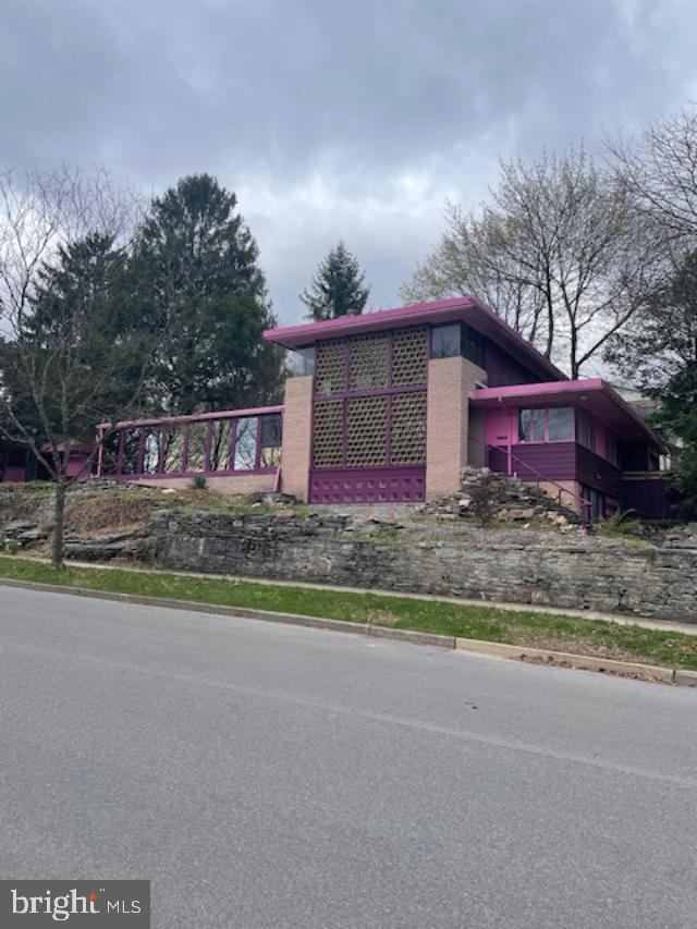 201 W PROSPECT AVENUE