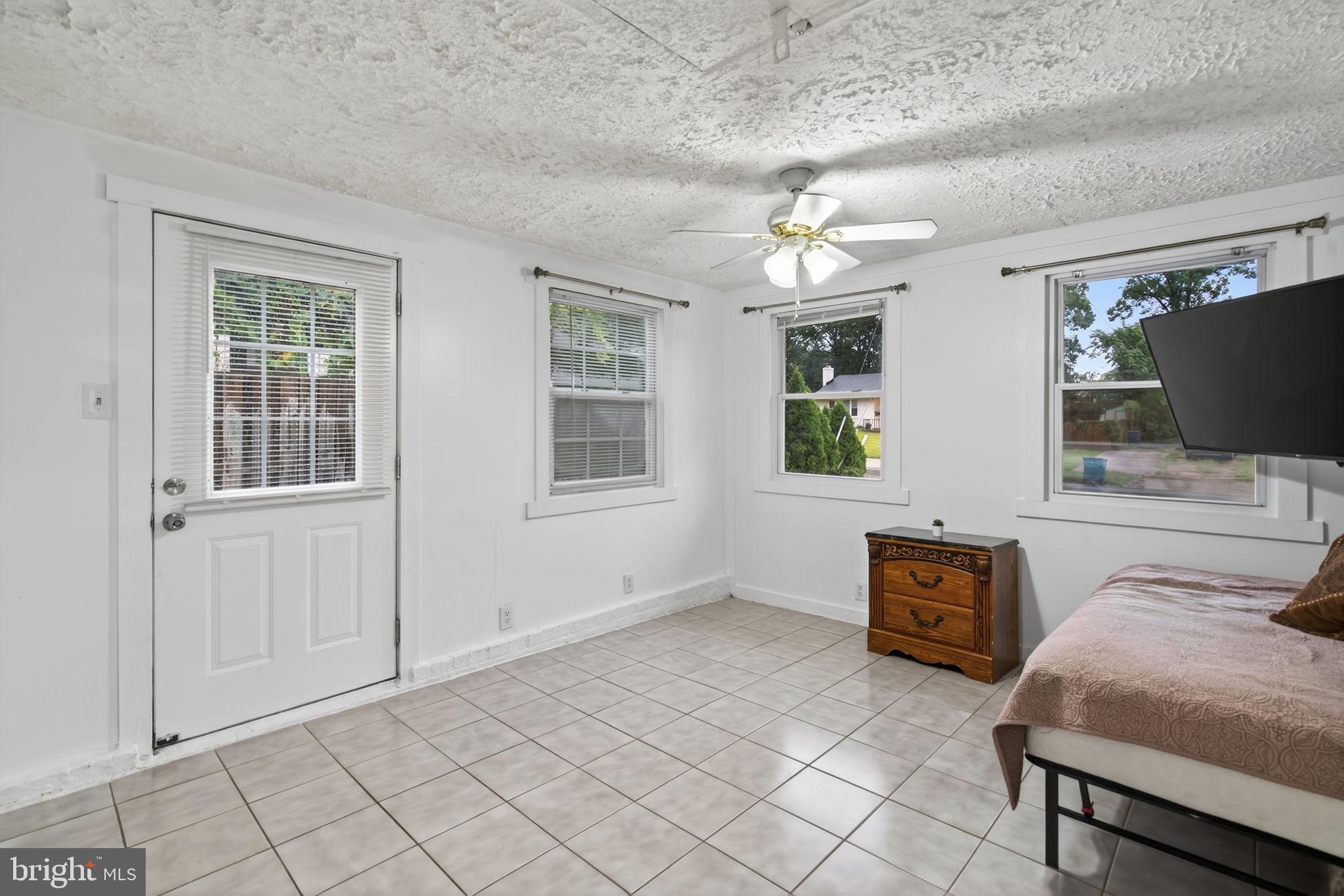 EDSALL PARK - Residential