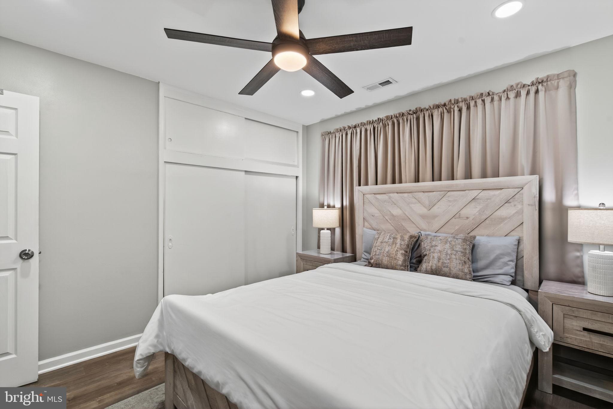 EDSALL PARK - Residential