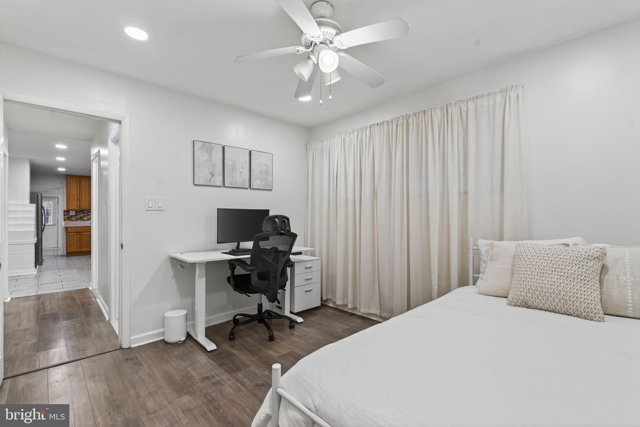 EDSALL PARK - Residential