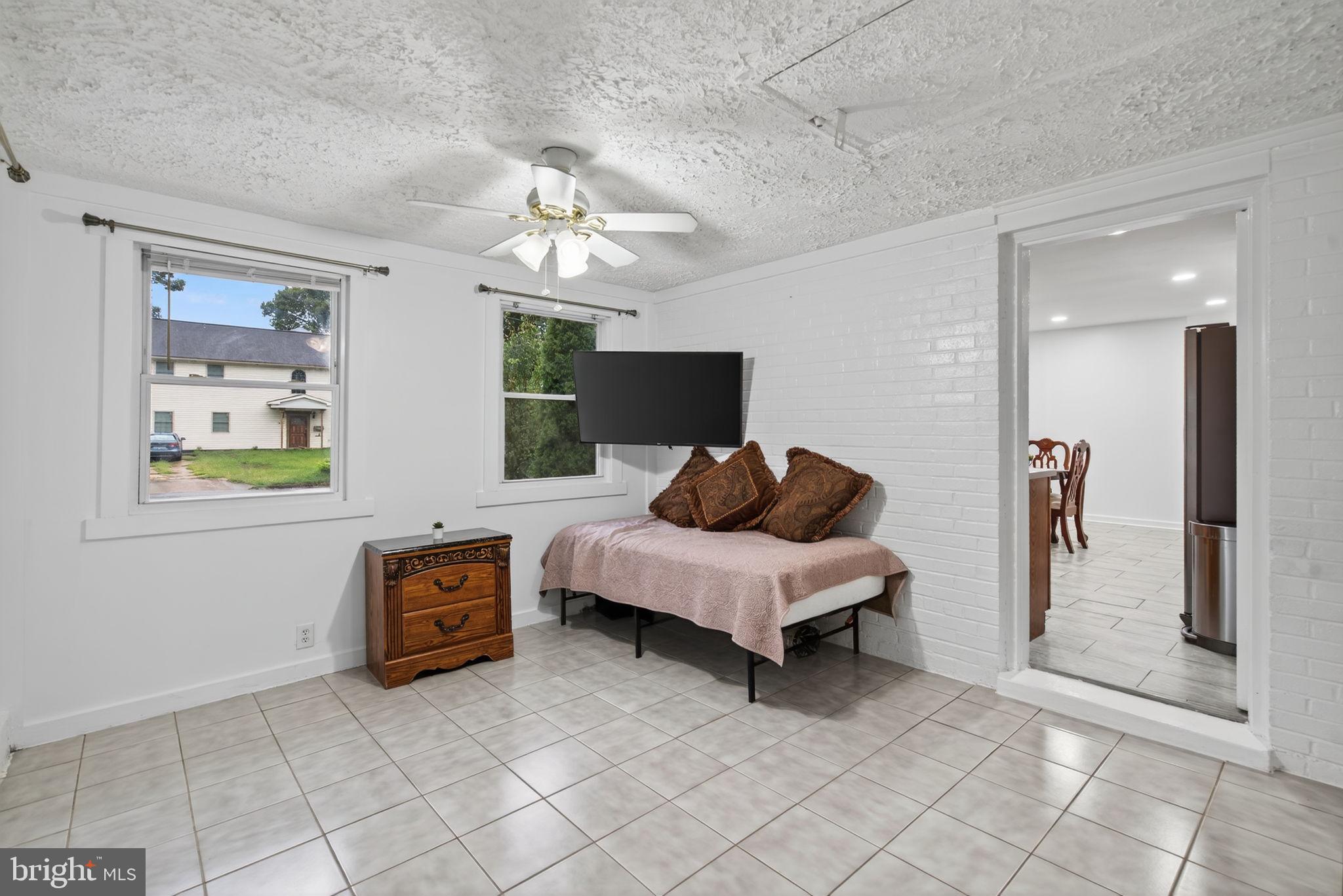 EDSALL PARK - Residential