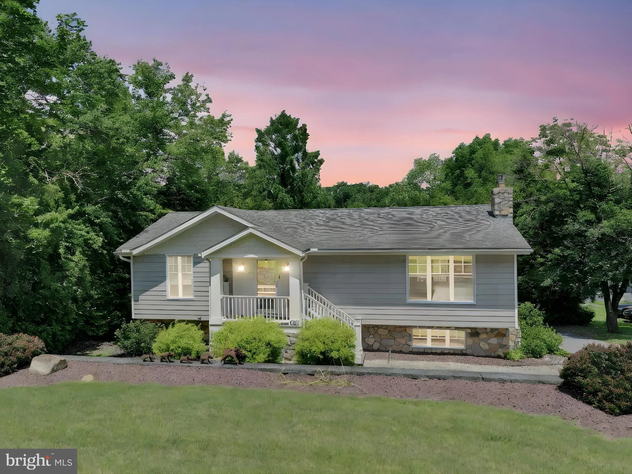 Auburn, Pennsylvania 17922, United States, 6 Bedrooms Bedrooms, ,3 BathroomsBathrooms,Residential,Coming Soon,156872