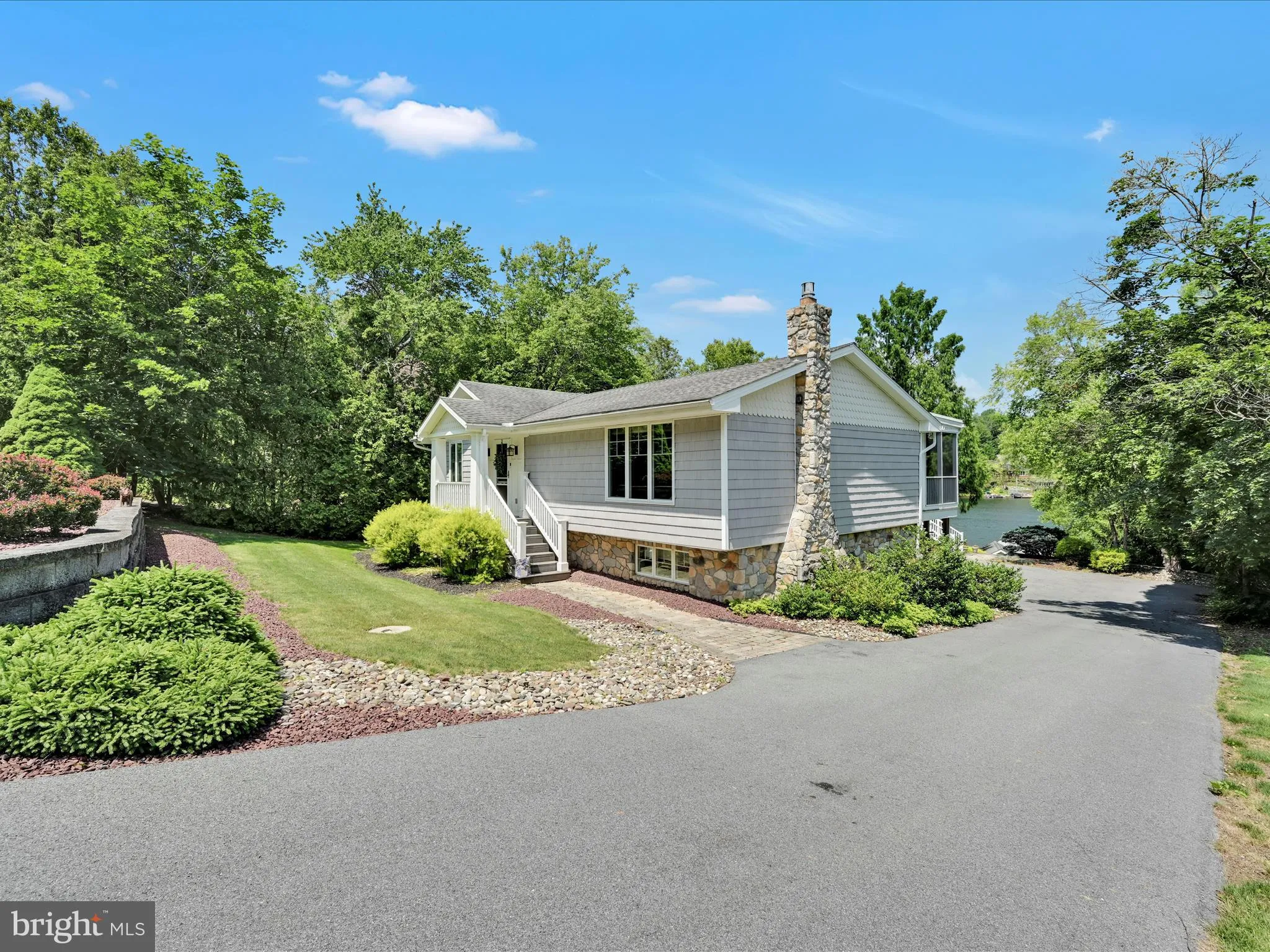 Auburn, Pennsylvania 17922, United States, 6 Bedrooms Bedrooms, ,3 BathroomsBathrooms,Residential,Coming Soon,156872