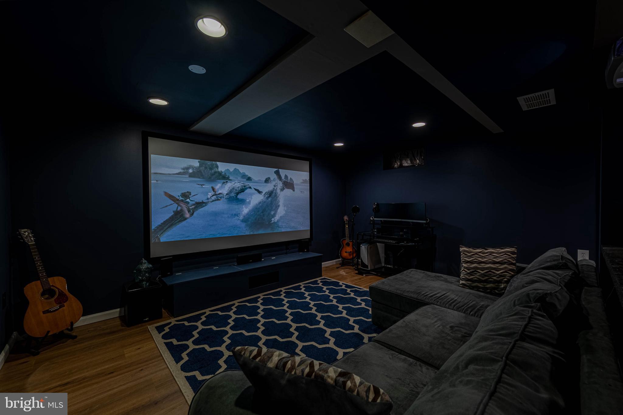 WOODLAND VILLAGE - Residential