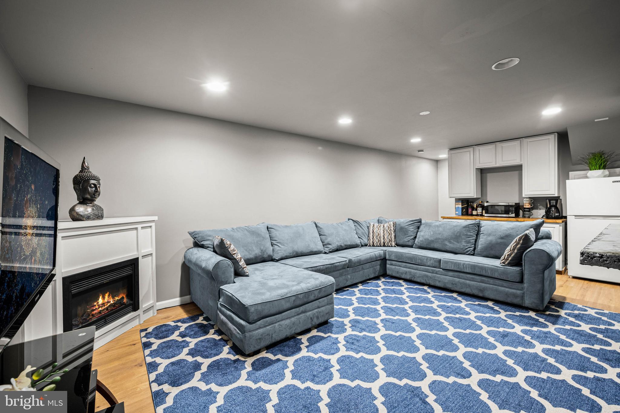 WOODLAND VILLAGE - Residential