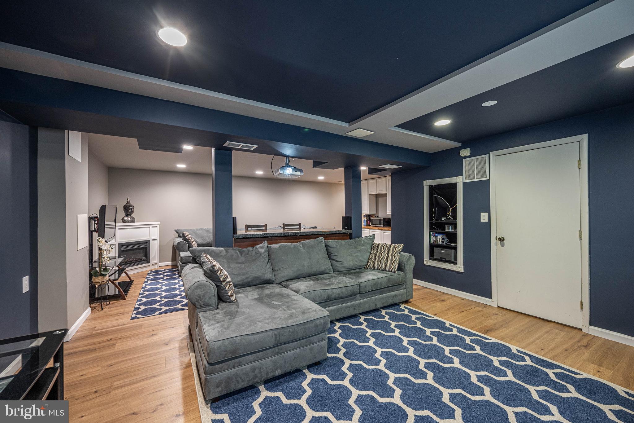 WOODLAND VILLAGE - Residential