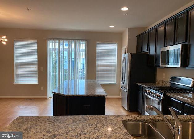 OAKVIEW VILLAGE - Residential Lease