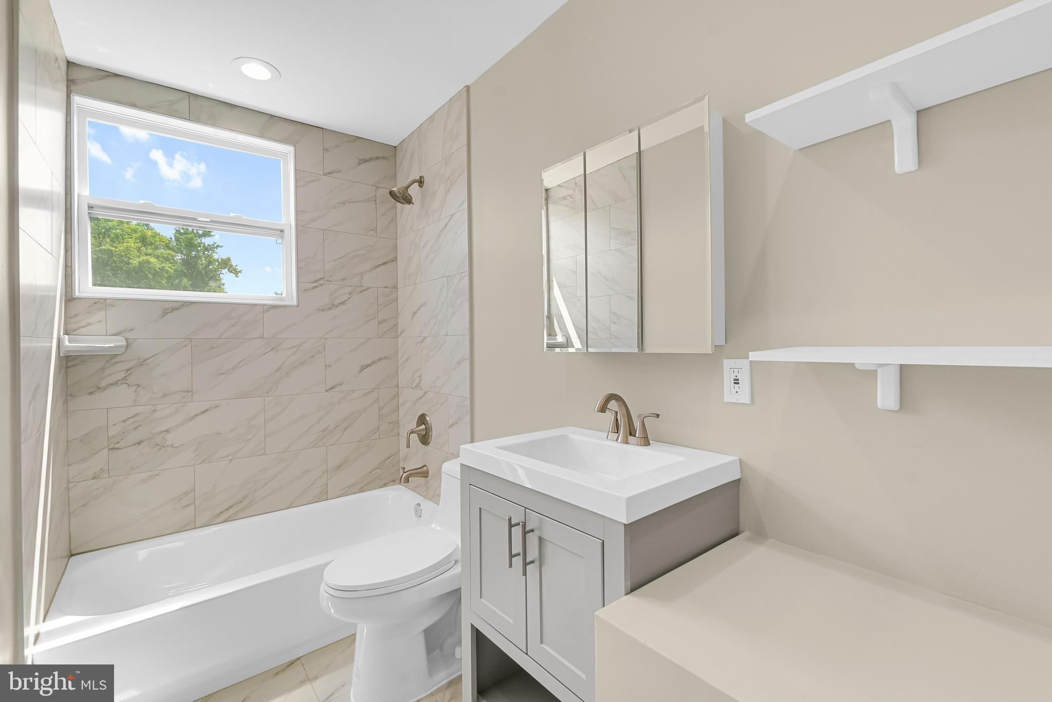 SCOTTS HILL - Residential