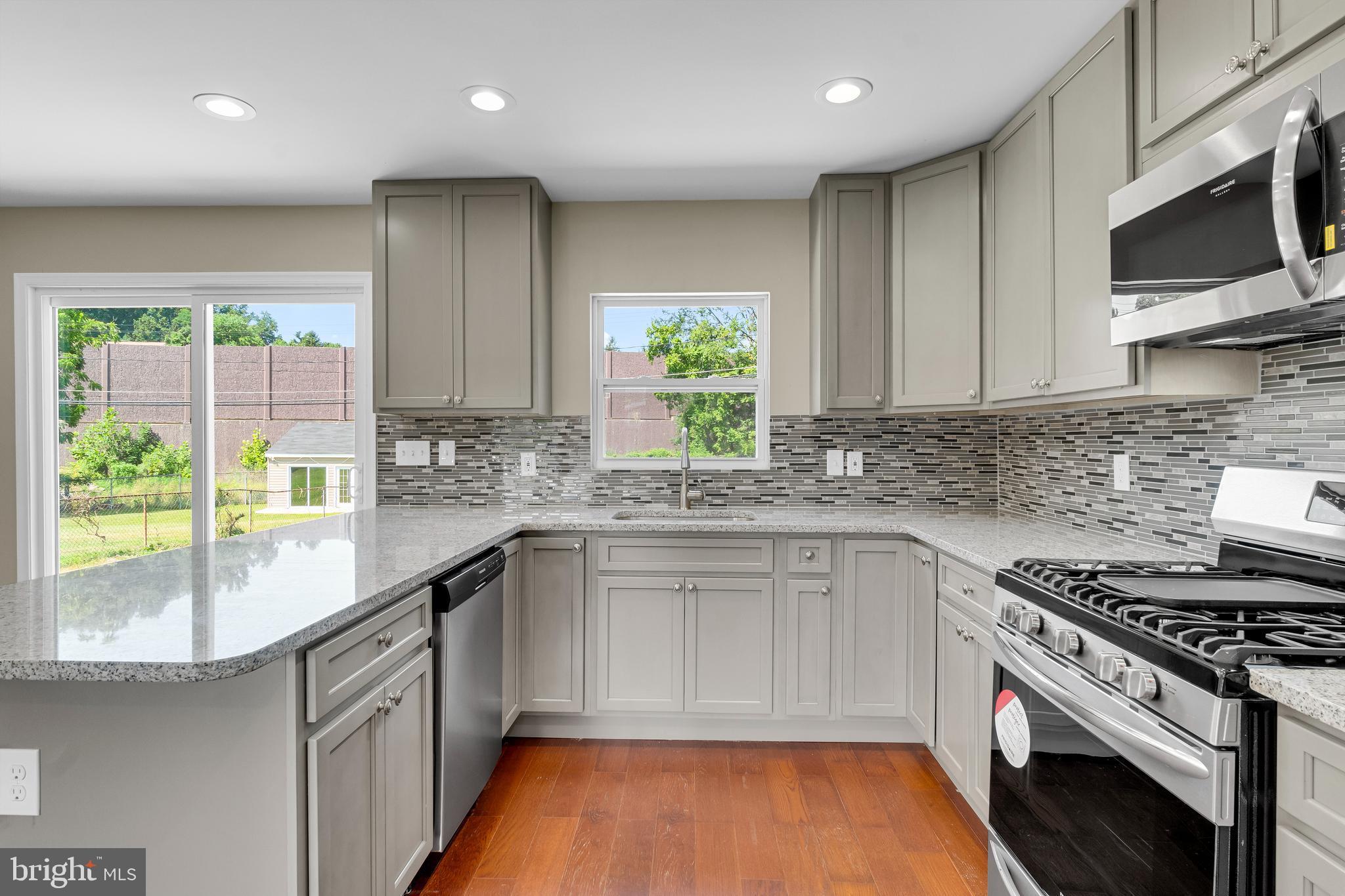 SCOTTS HILL - Residential