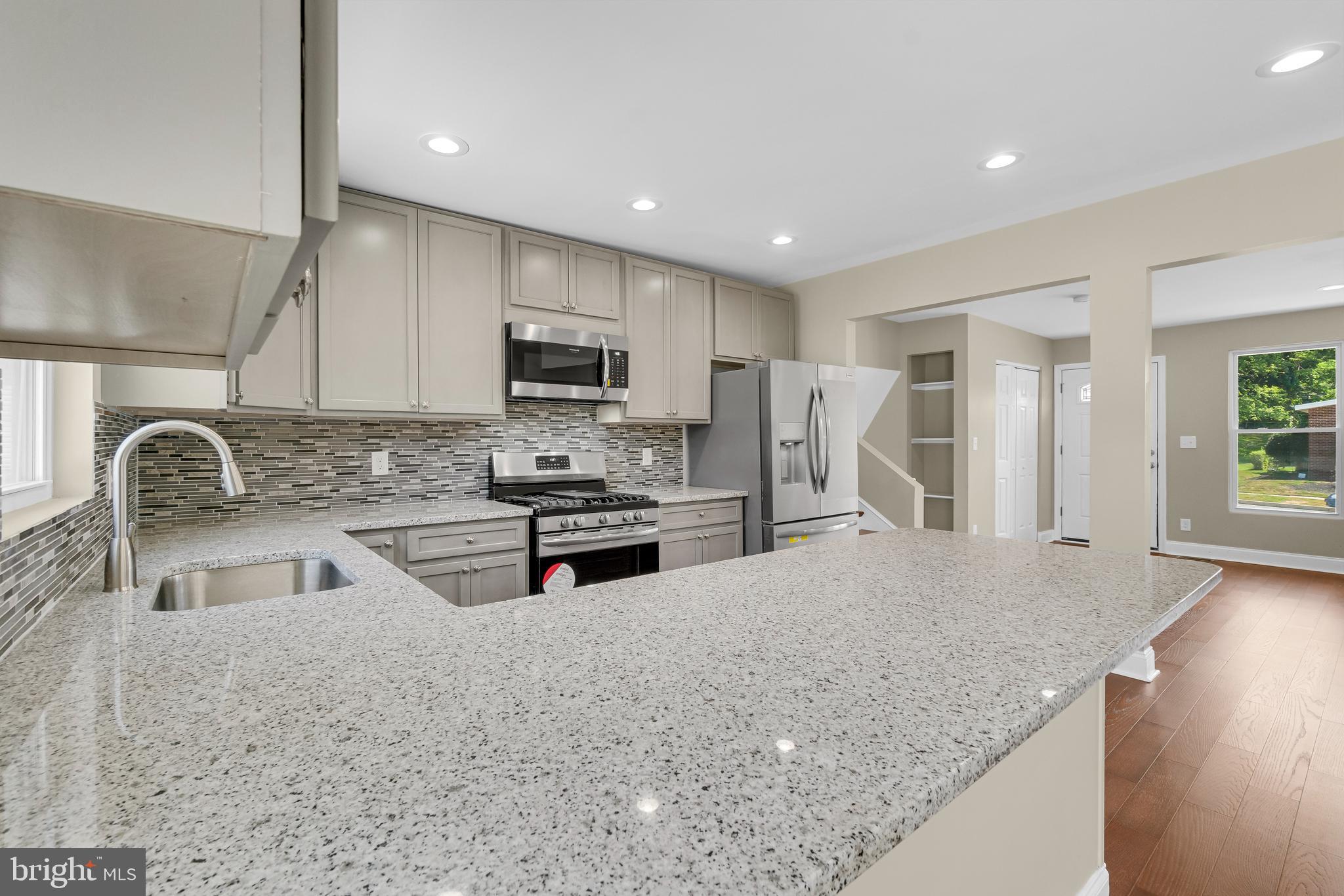 SCOTTS HILL - Residential