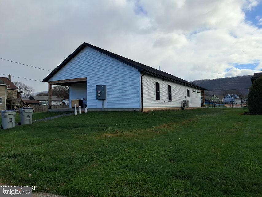 310-312 W CLINTON STREET