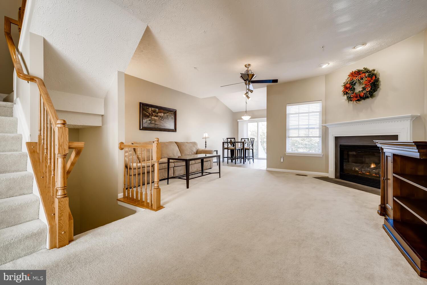 AUTUMN RUN - Residential