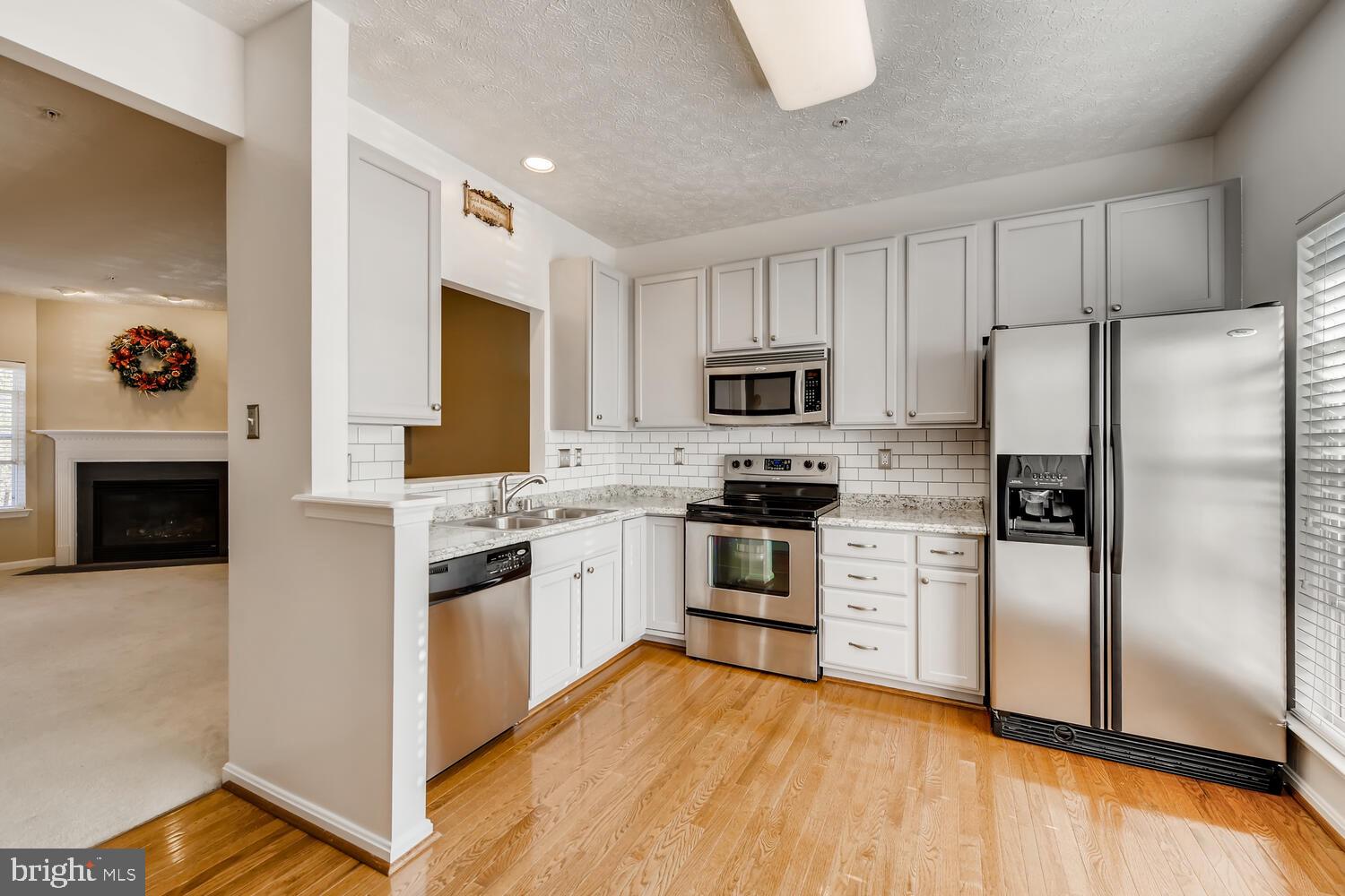 AUTUMN RUN - Residential