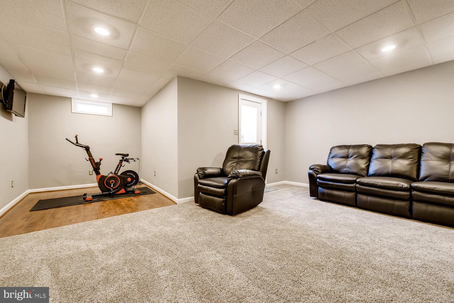 AUTUMN RUN - Residential