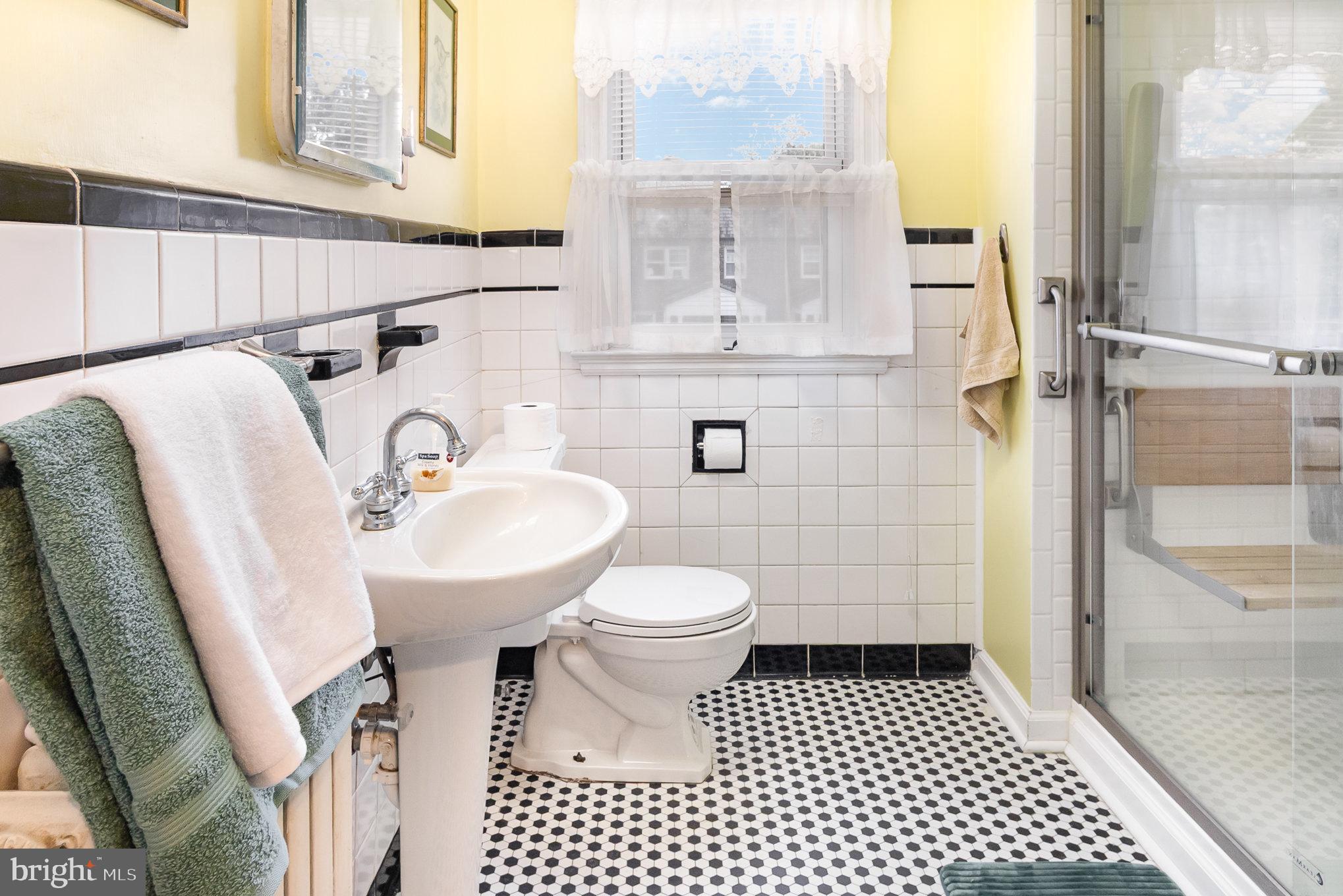 LAKE WALKER - Residential