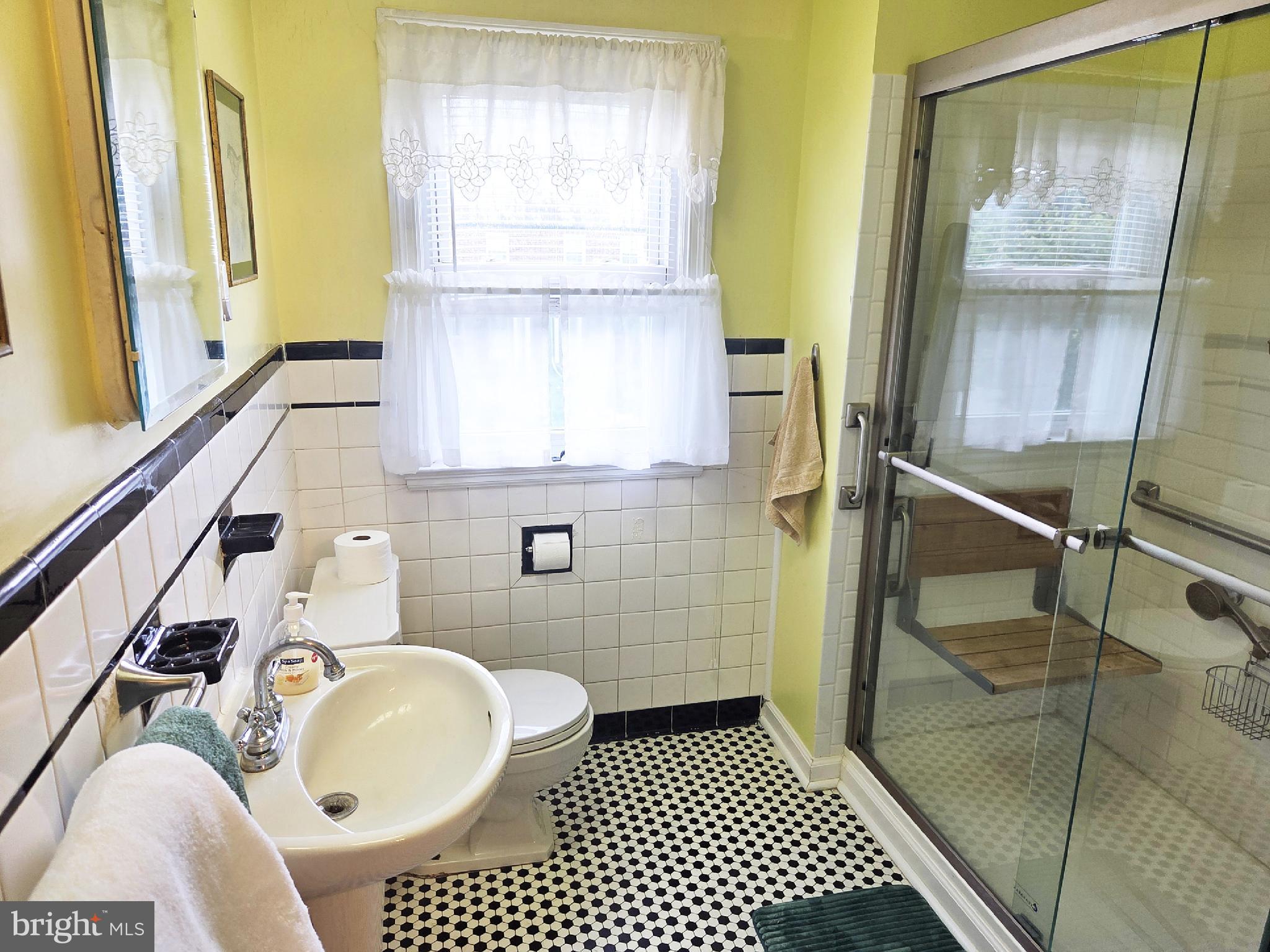 LAKE WALKER - Residential