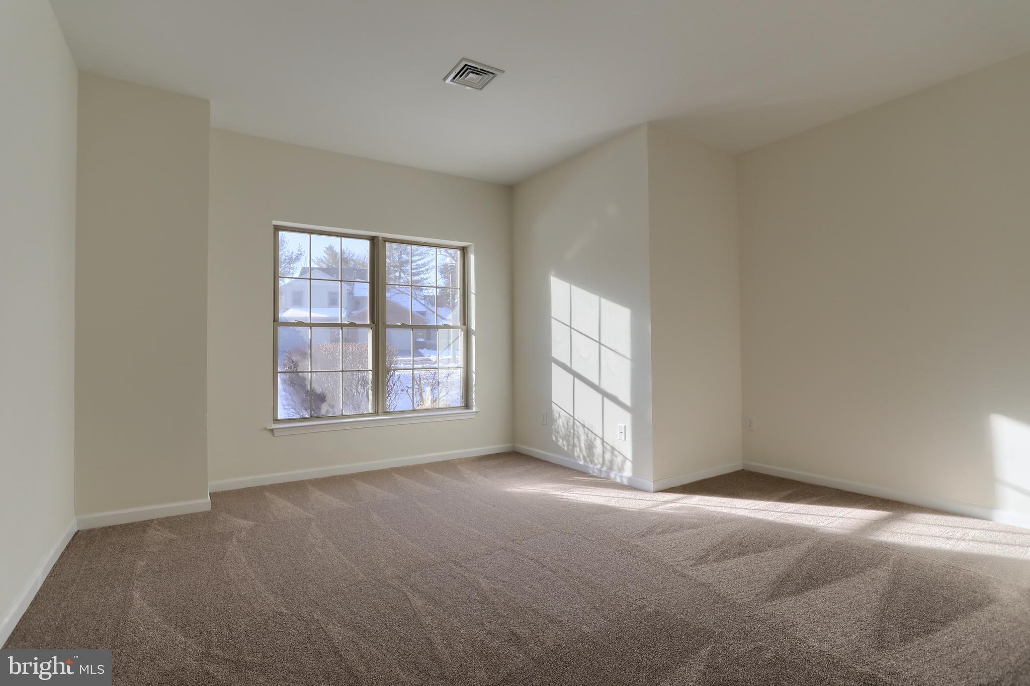 CAMBRIDGE COMMONS - Residential