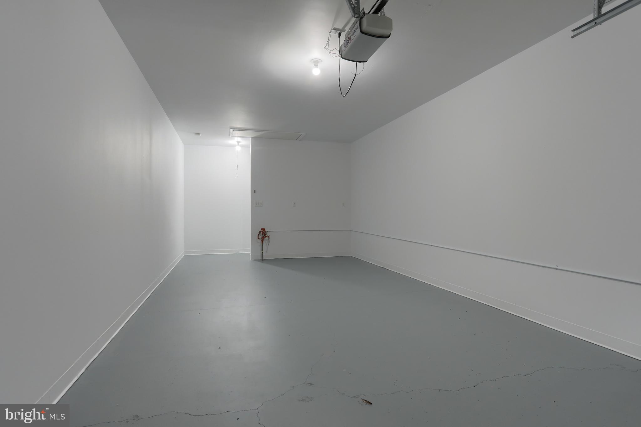 CAMBRIDGE COMMONS - Residential