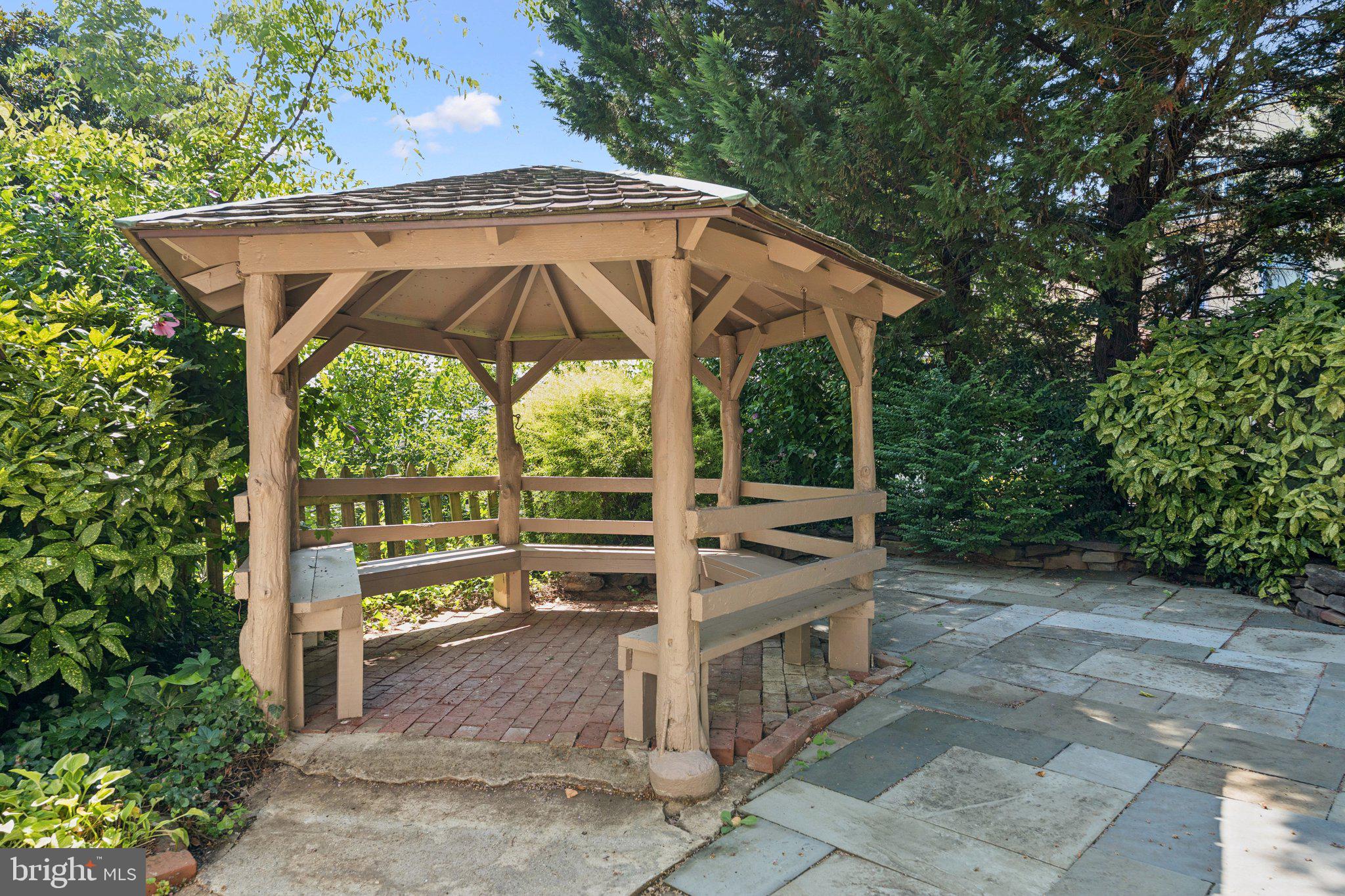 HISTORIC DISTRICT - Residential