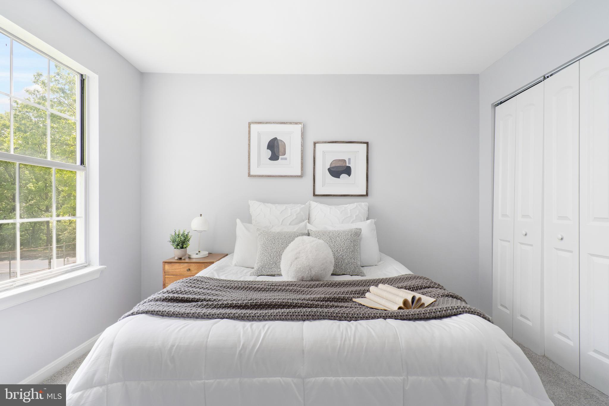 CROMWELL FOUNTAIN - Residential