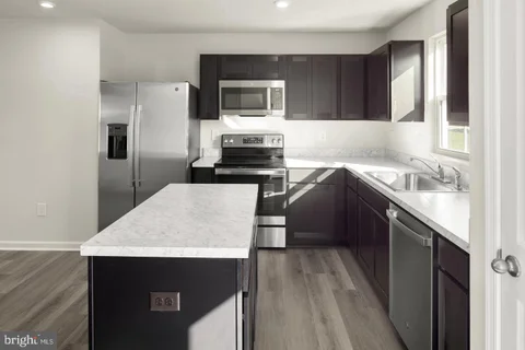 MLS: WVBE2054472
