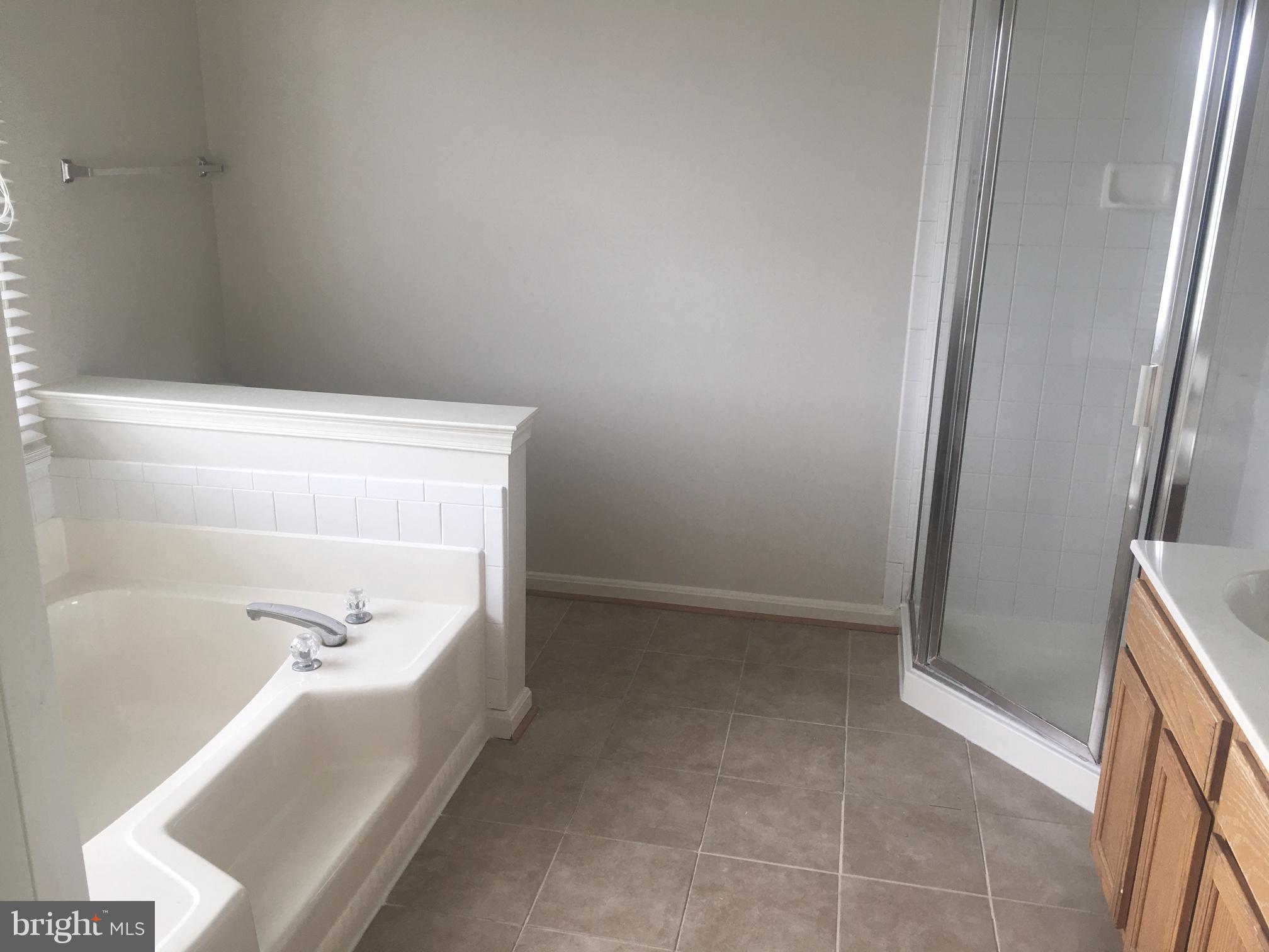 PRINCE WILLIAM COMMONS - Residential Lease