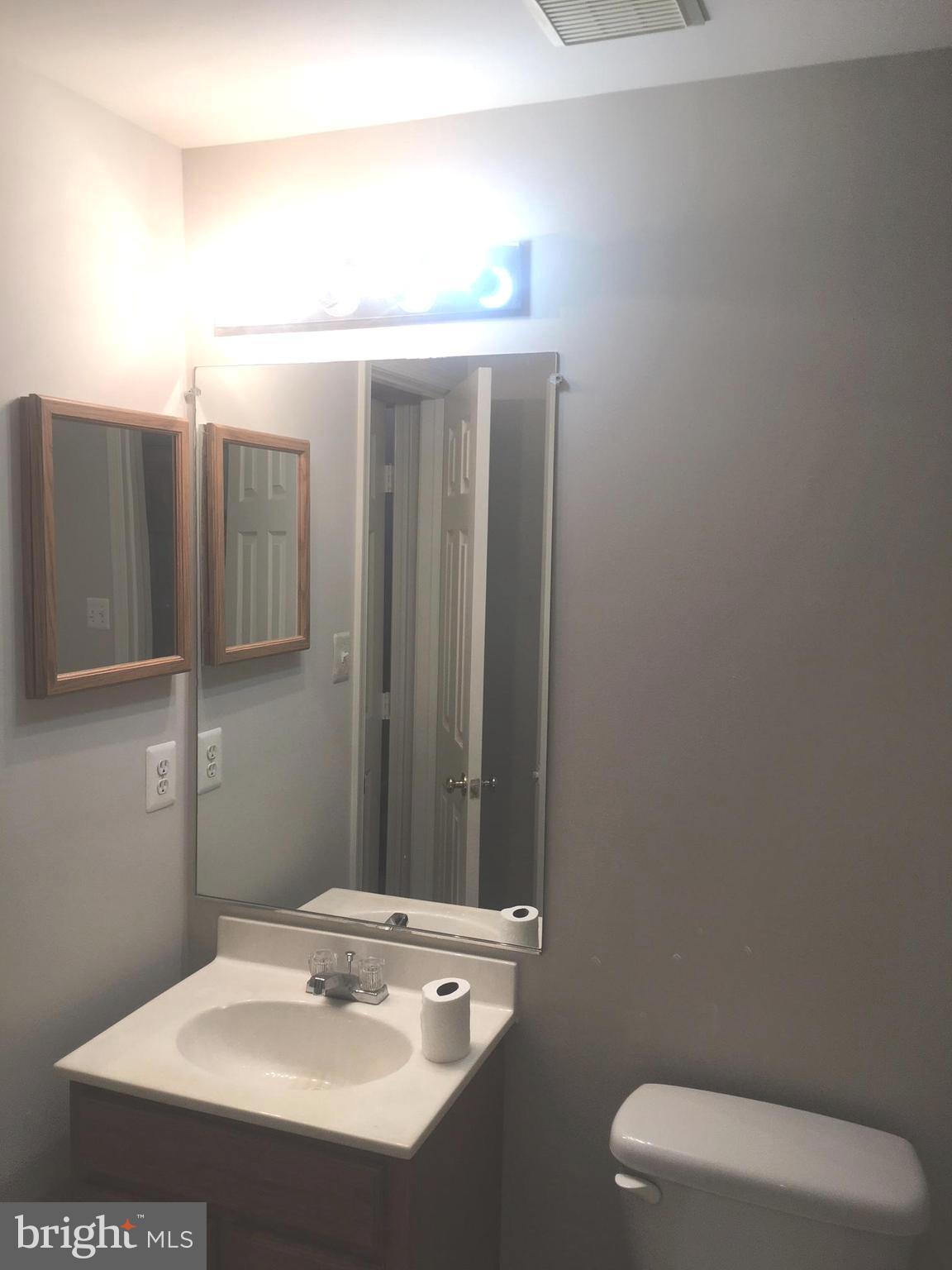 PRINCE WILLIAM COMMONS - Residential Lease