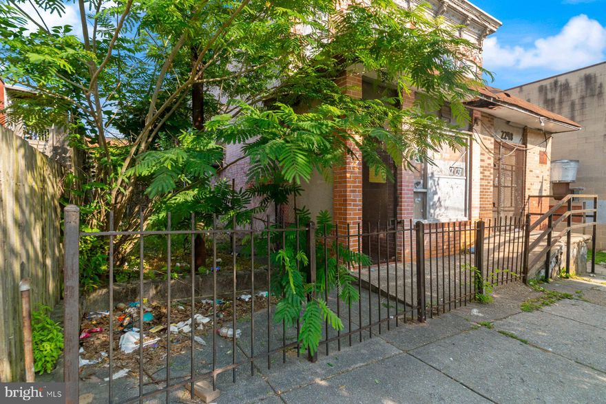 C2 zoning bordering the Westport waterfront project. 2248 and 2250 both available as a packaged for 150k. Parcel is approved for multiple uses from liquor store to residential.