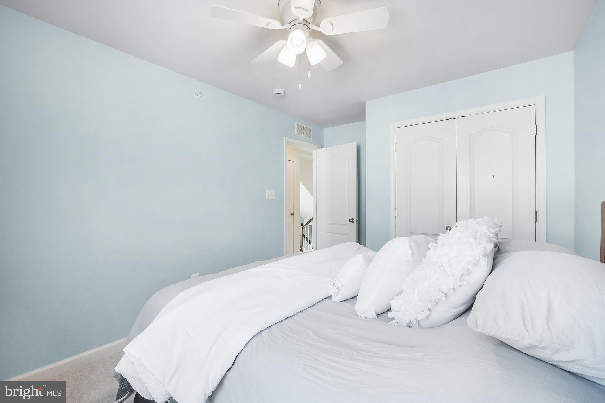 OXFORD SQUARE - Residential